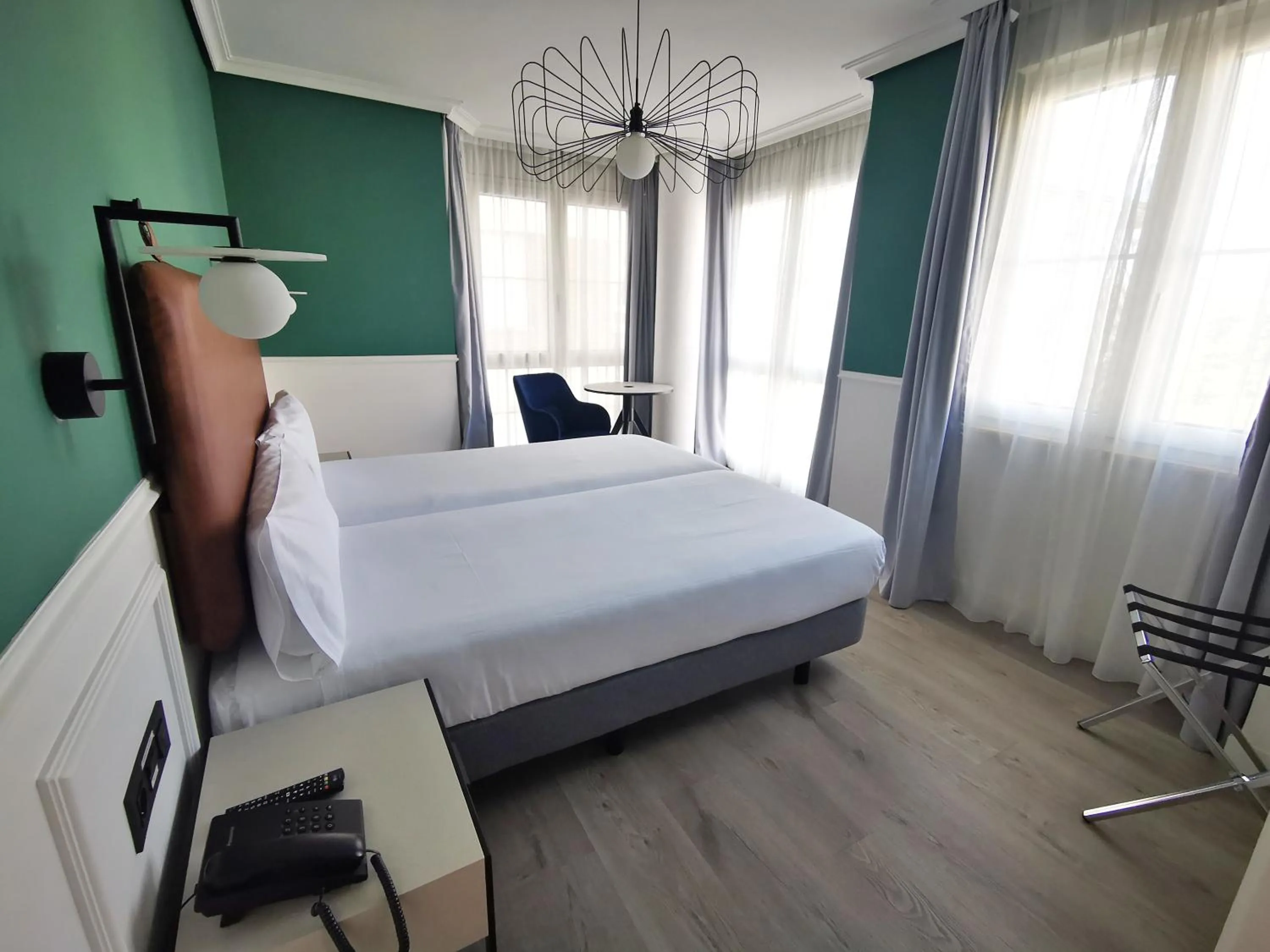 Bedroom, Bed in Hotel Don Rodrigo