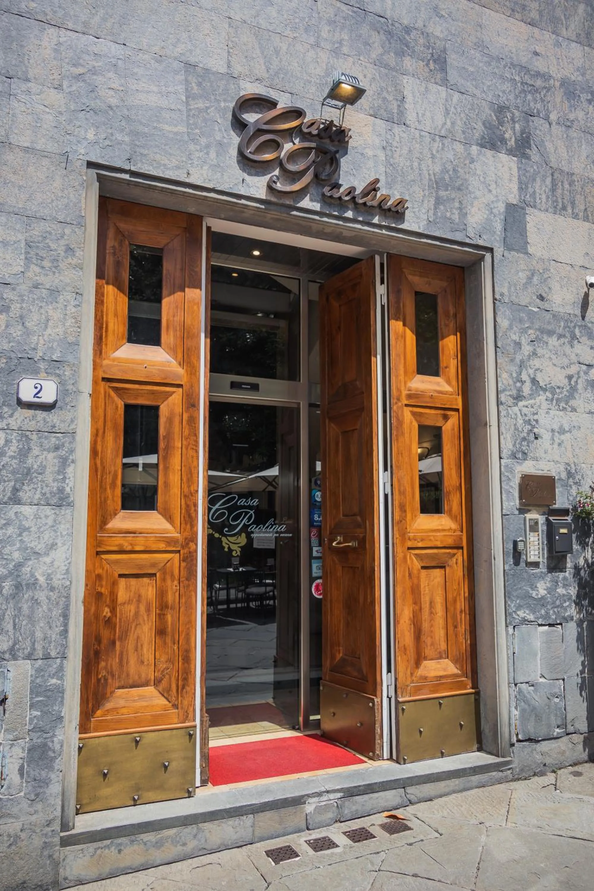 Facade/entrance in Casa Paolina