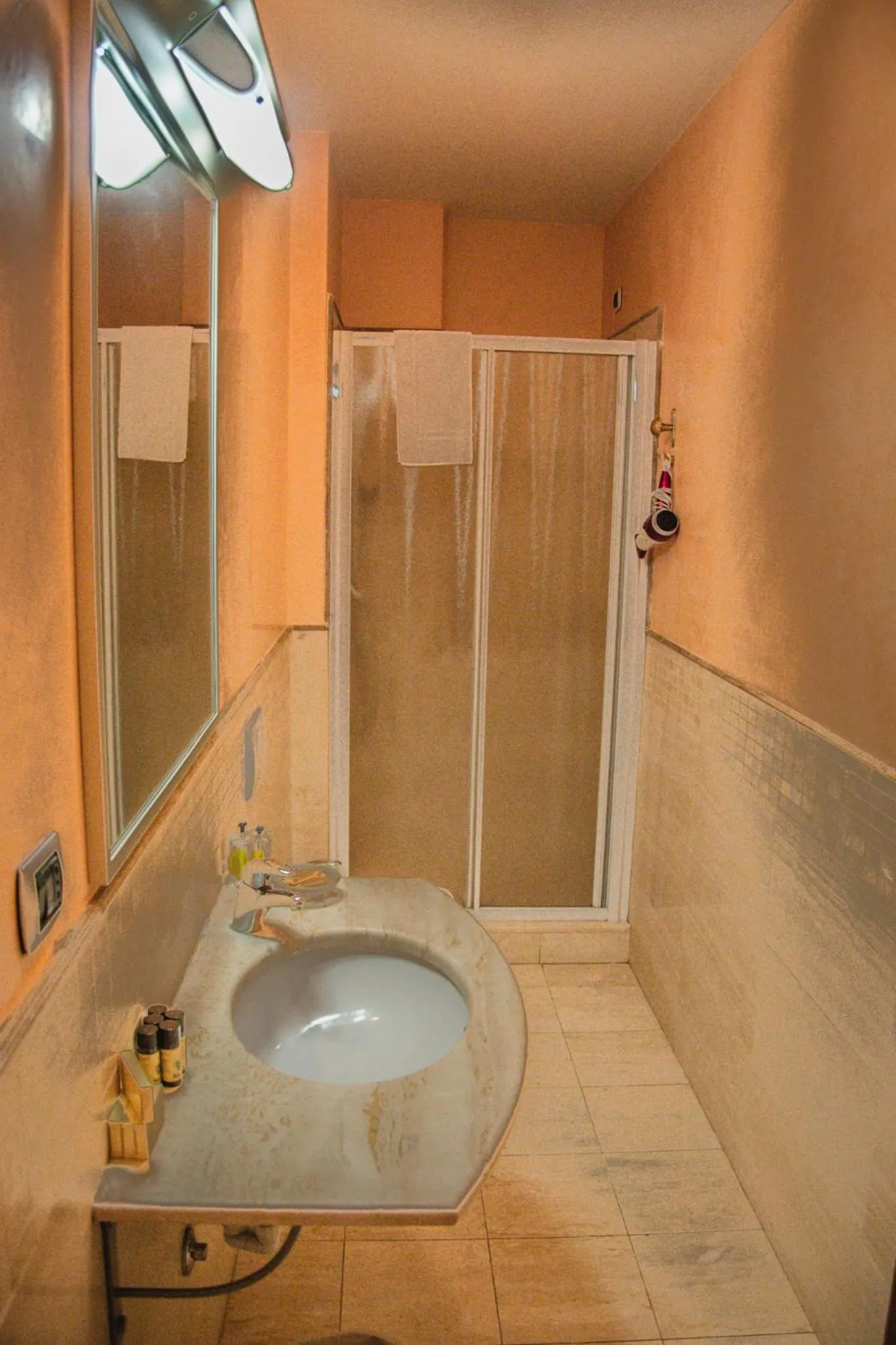 Shower in Casa Paolina