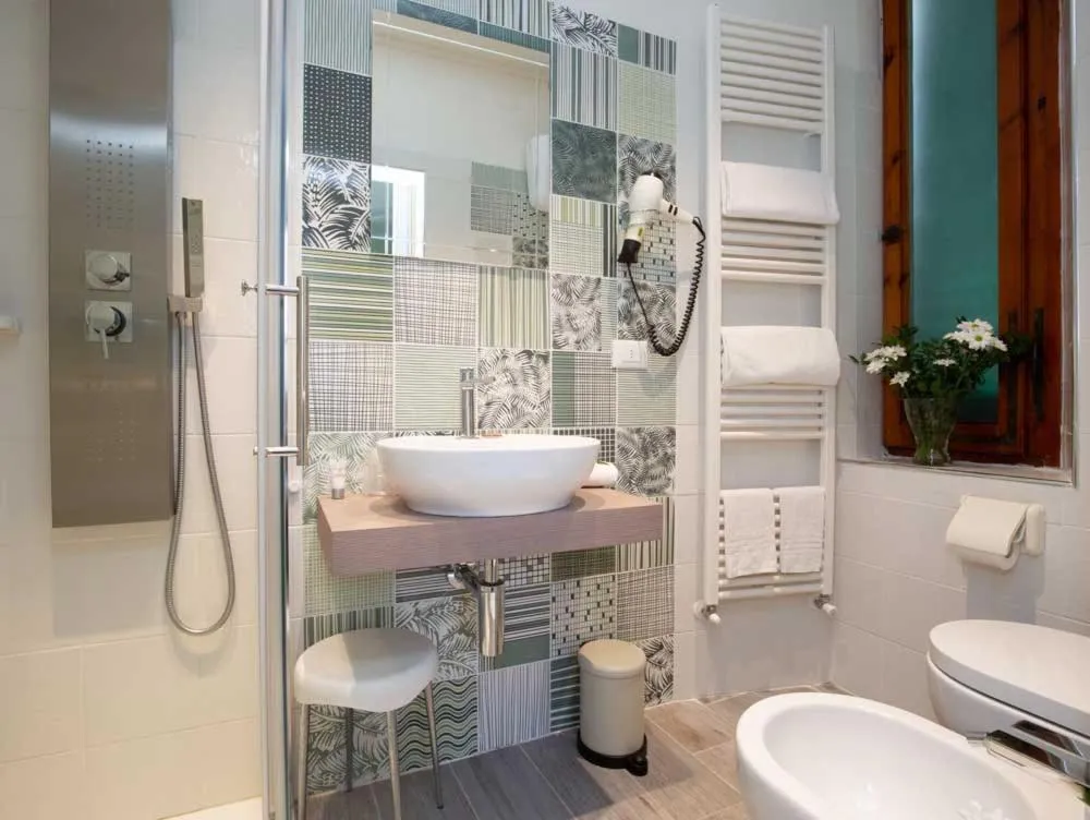 Shower in Albergo Alassio