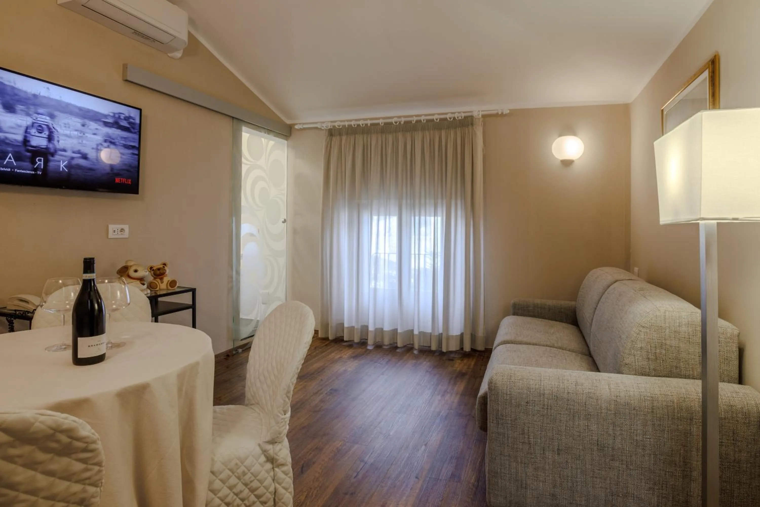 TV and multimedia in Albergo Alassio