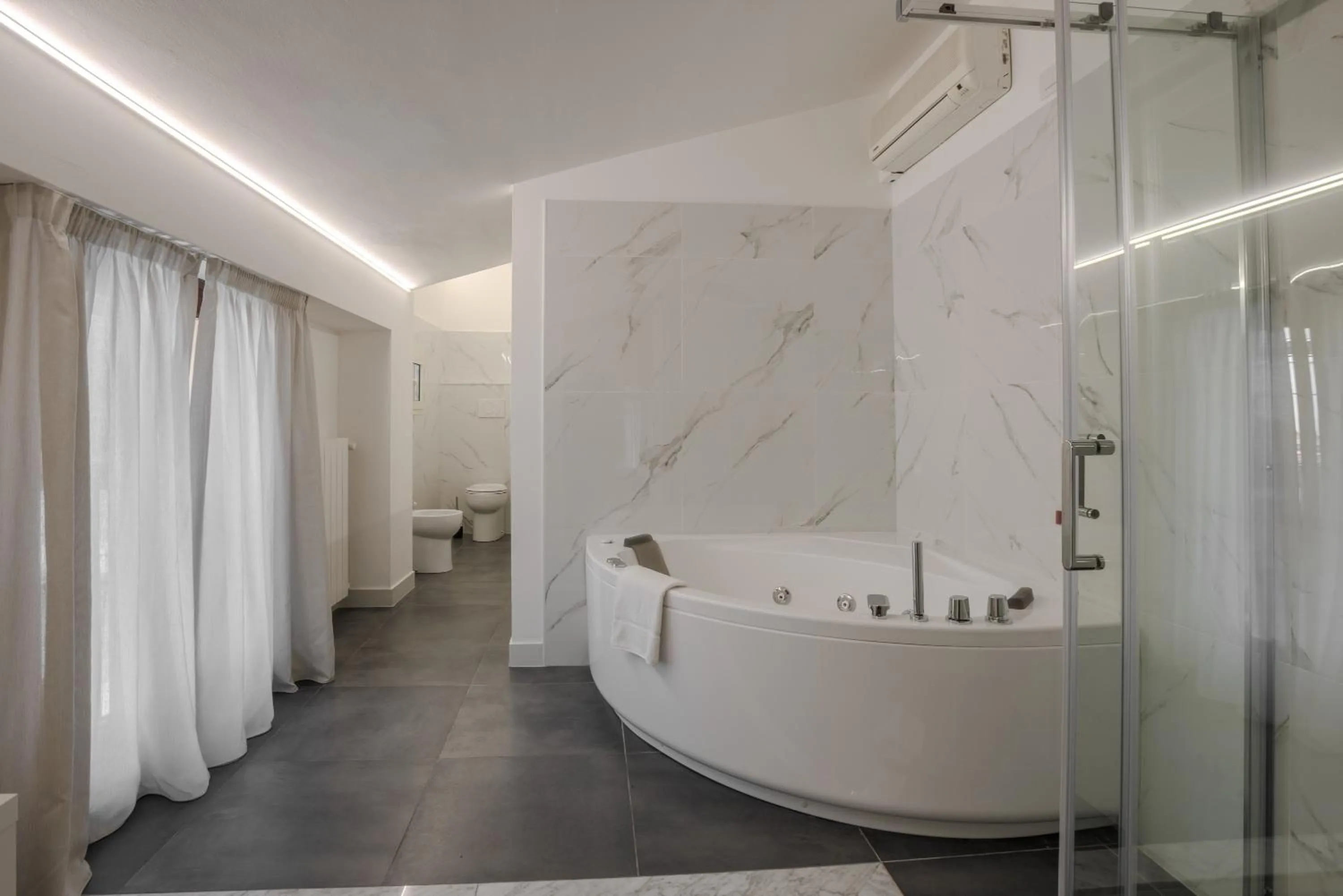 Shower in Albergo Alassio