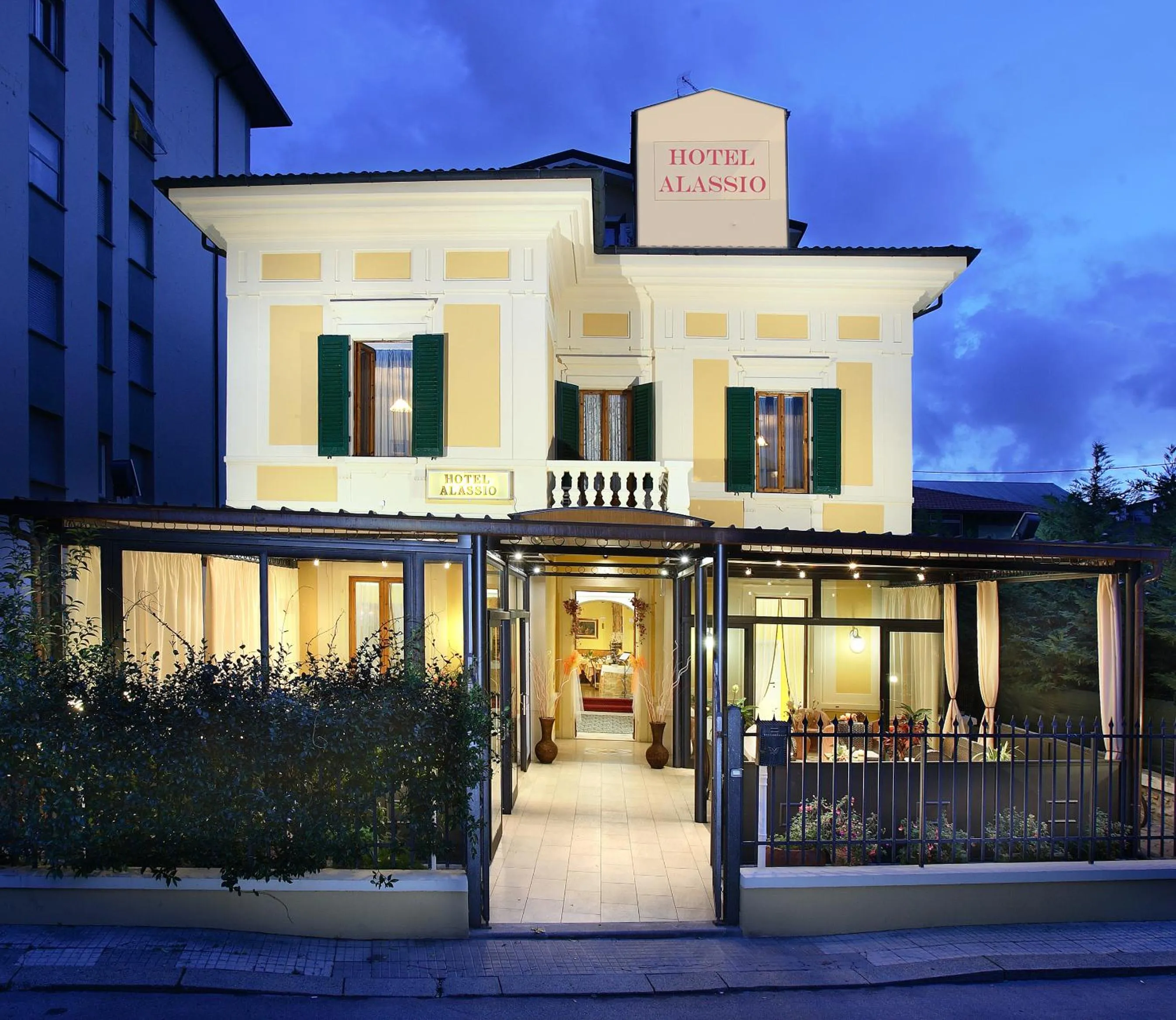 Facade/entrance in Albergo Alassio