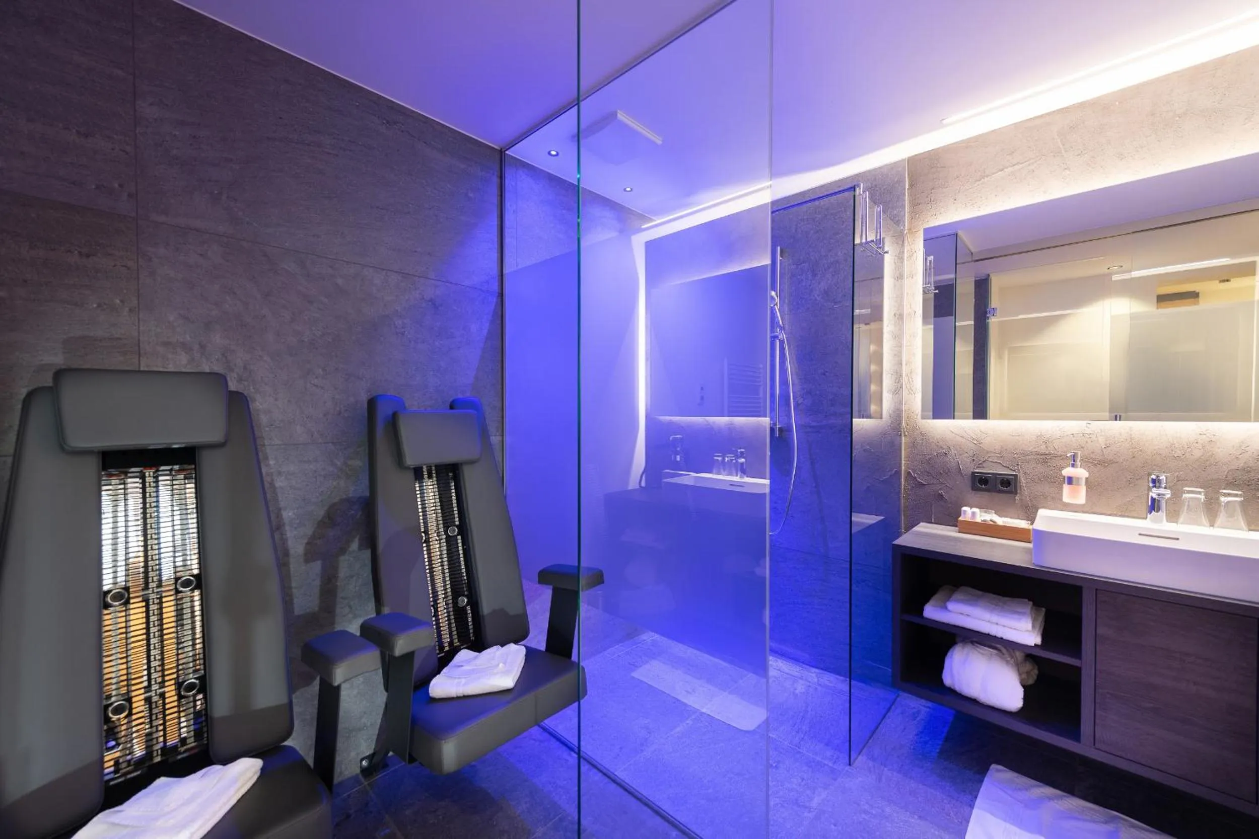 Bathroom in Hotel Alpina