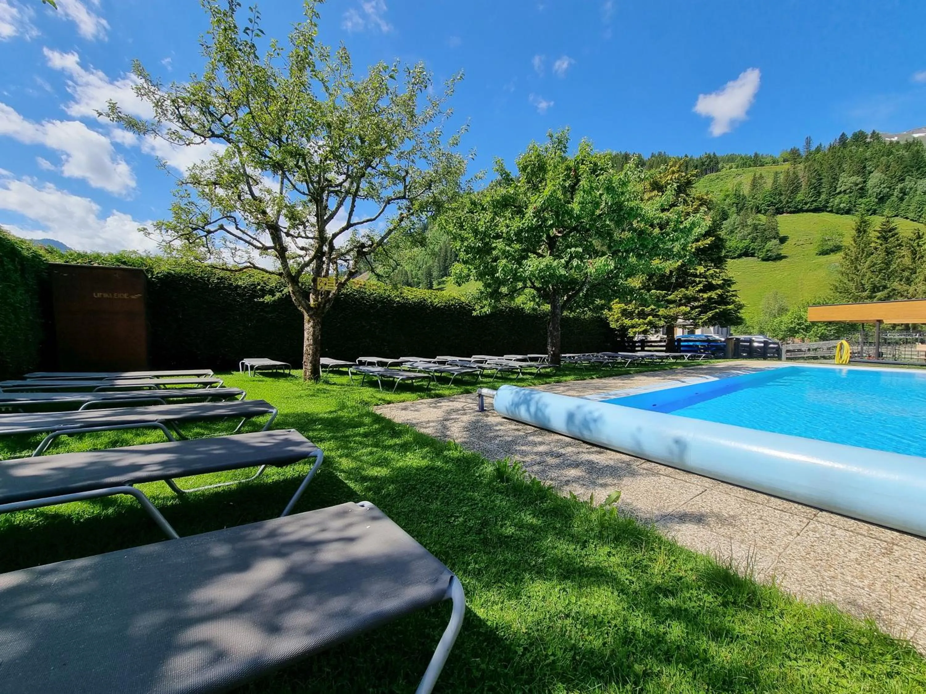 Garden in Hotel Alpina