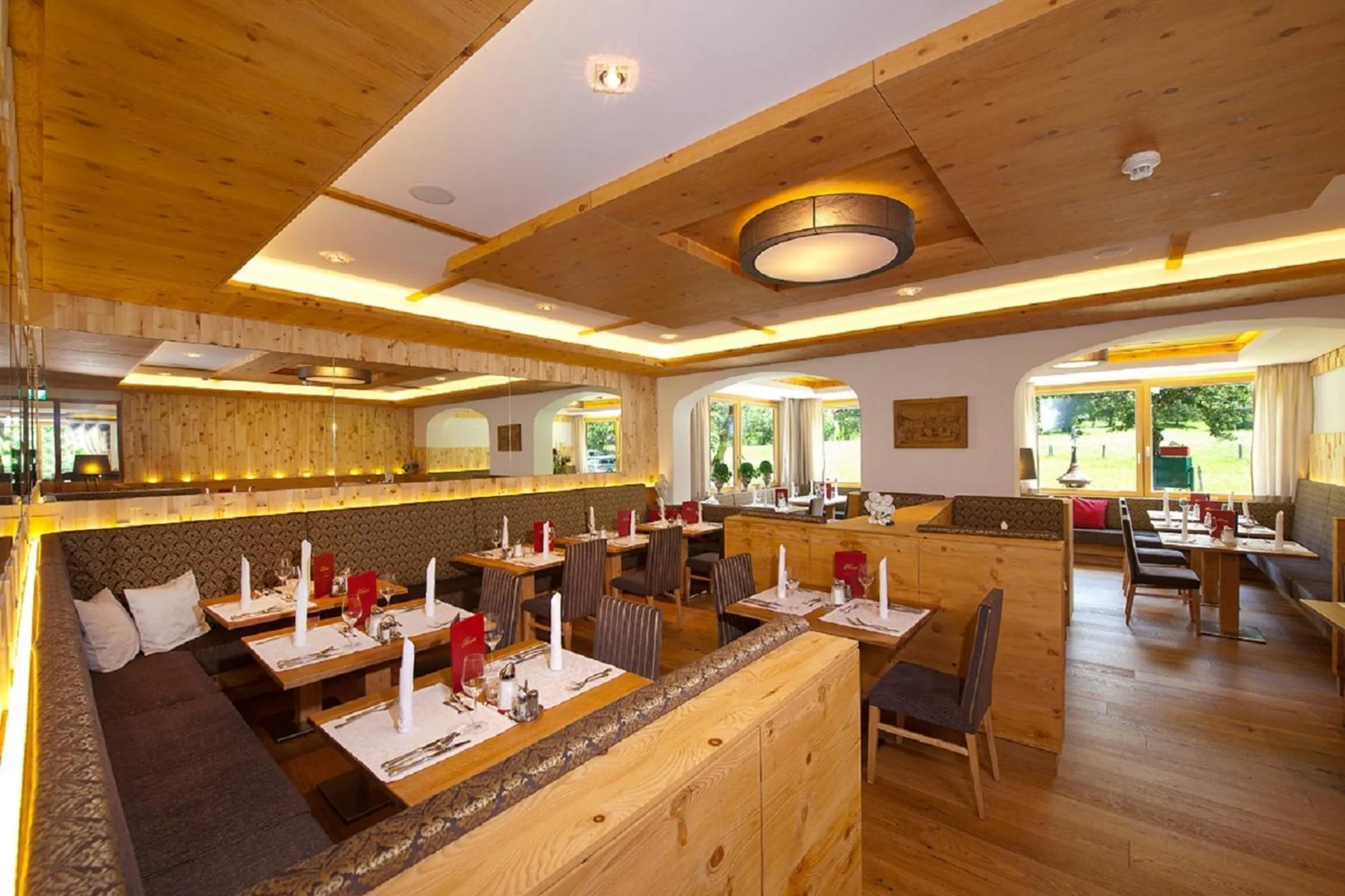 Restaurant/places to eat in Hotel Alpina