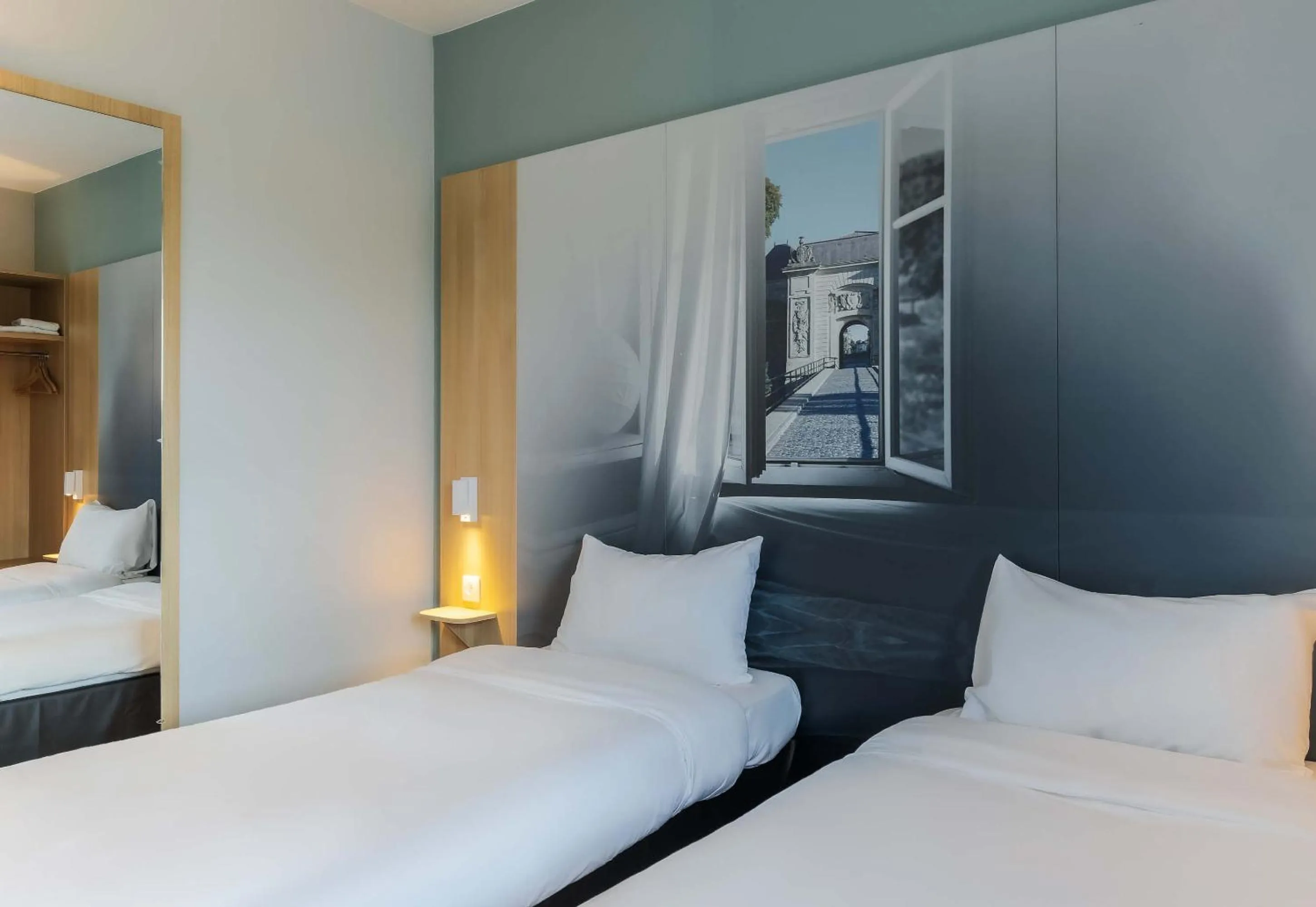 Bedroom, Bed in B&B HOTEL Longwy Porte du Luxembourg