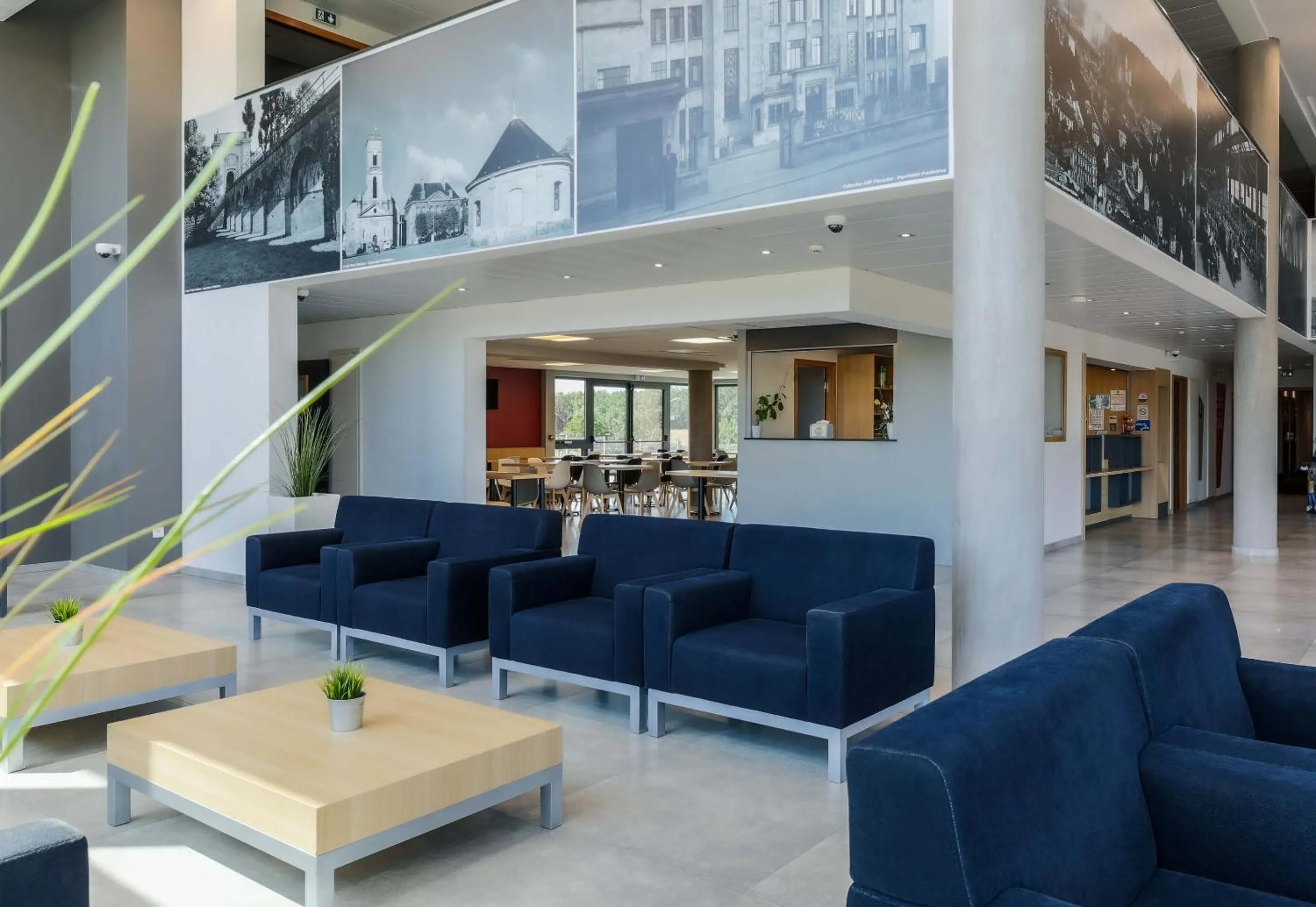 Seating area in B&B HOTEL Longwy Porte du Luxembourg