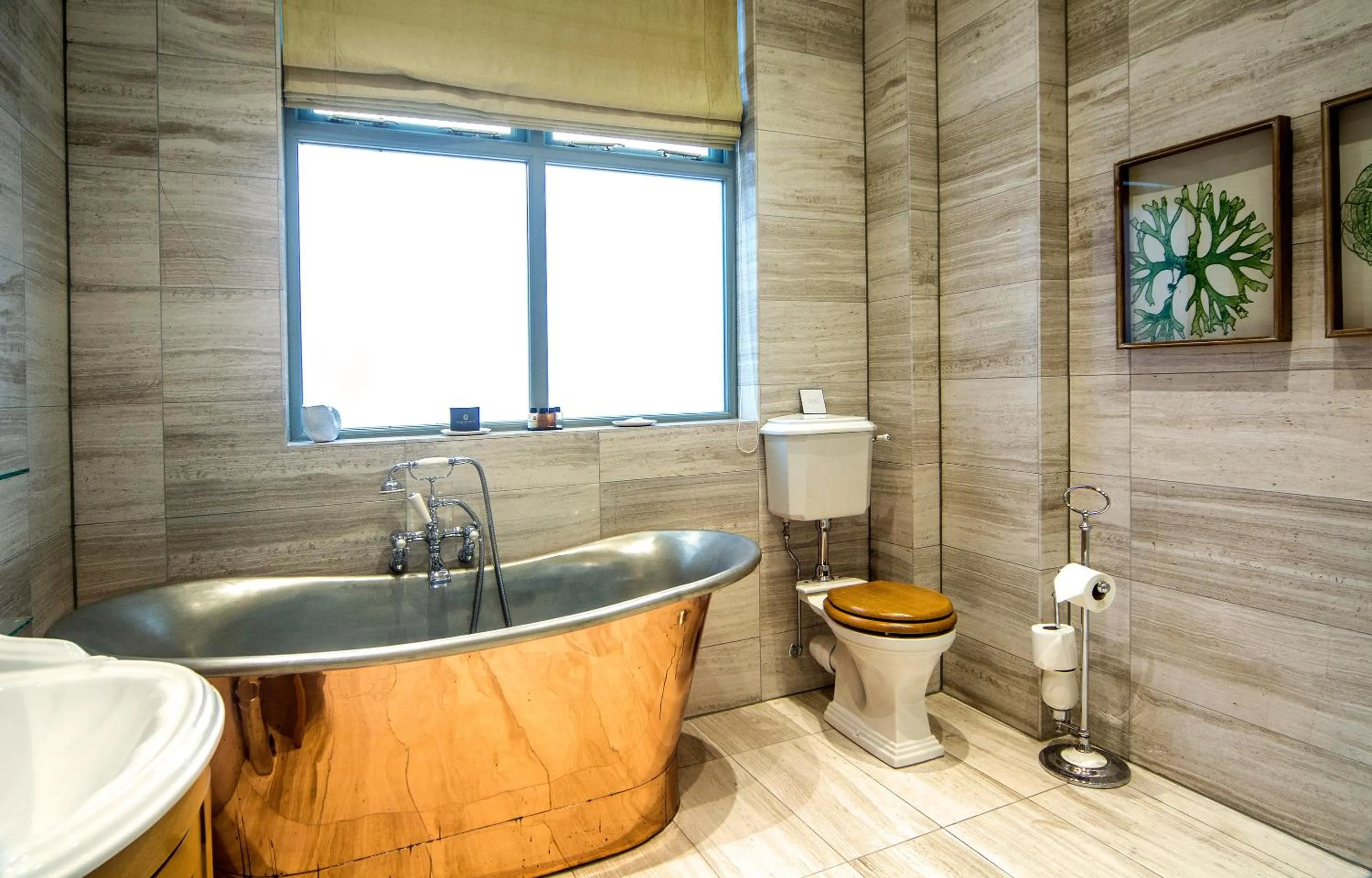 Bathroom in Palé Hall