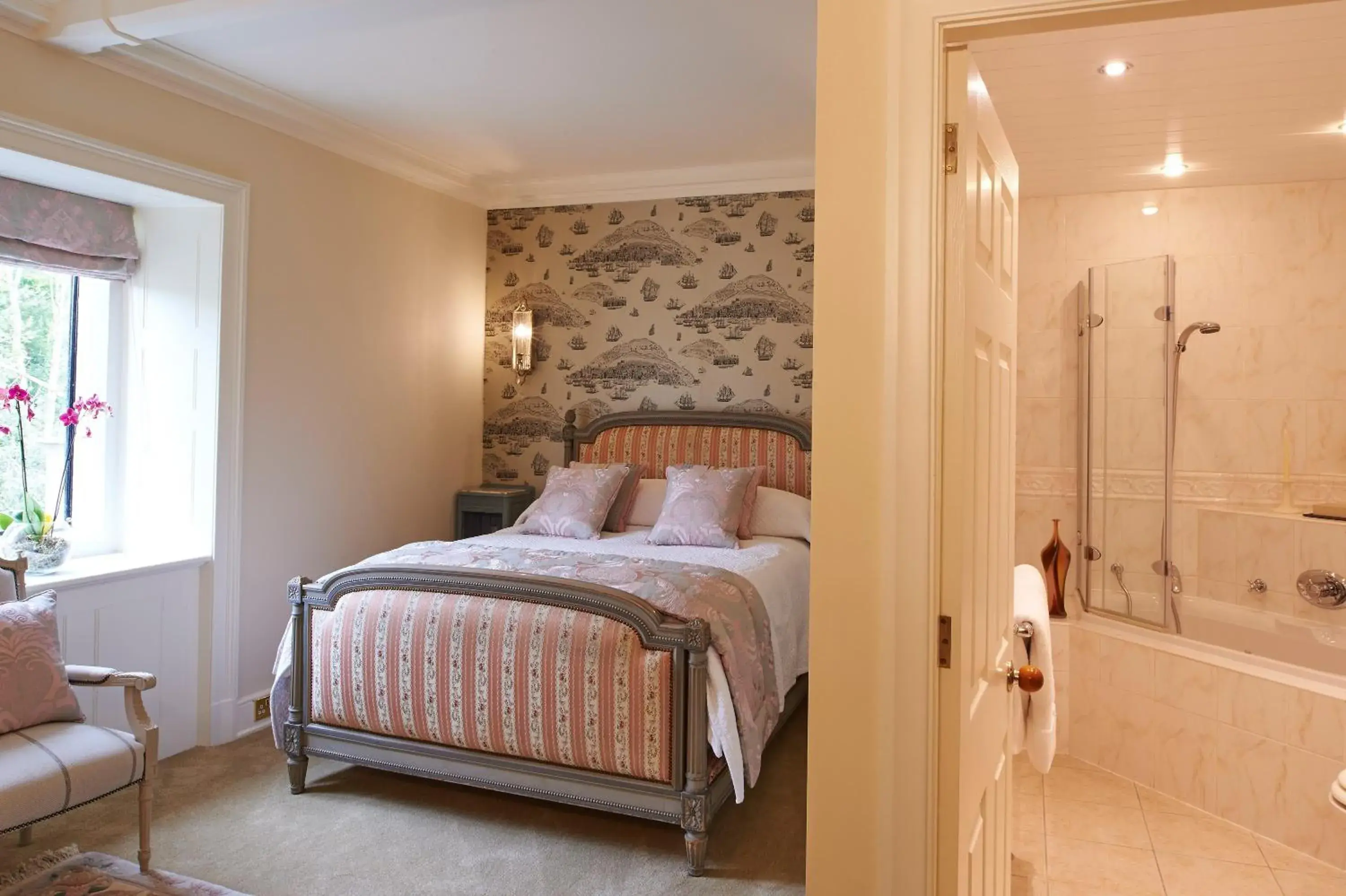 Classic Room in Palé Hall Classic Room in Palé Hall