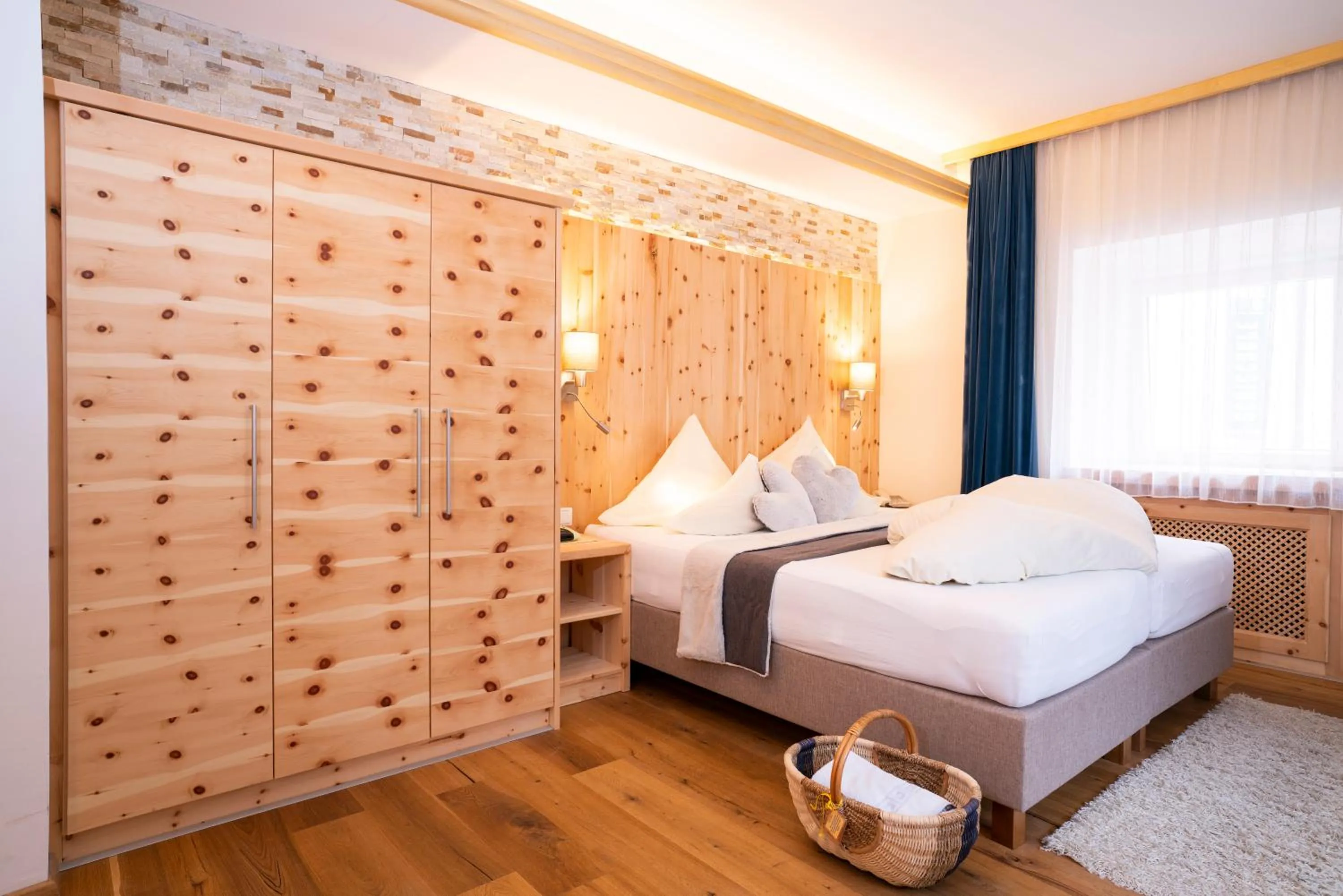 Photo of the whole room, Bed in Beauty & Wellness Hotel Tirolerhof