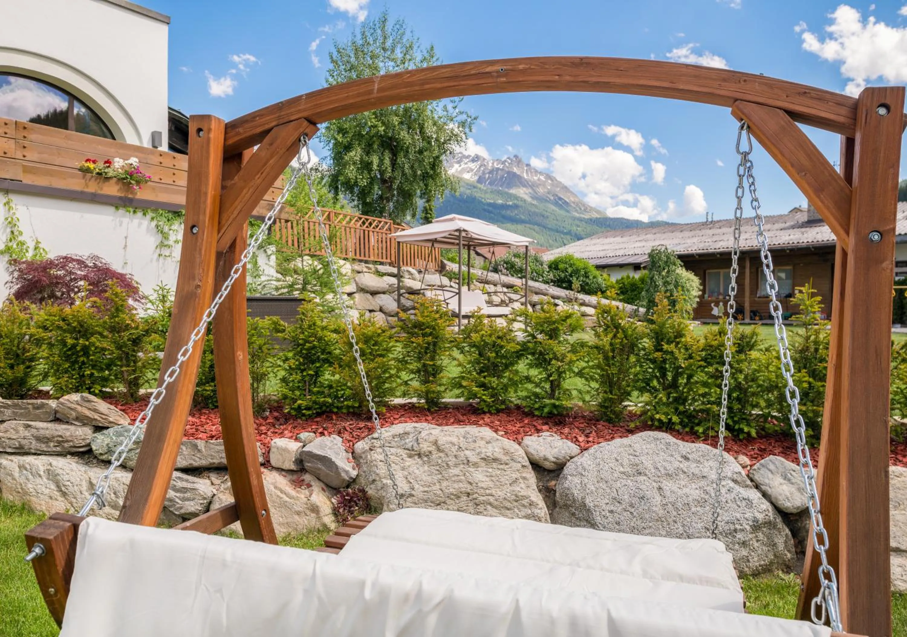 Garden in Beauty & Wellness Hotel Tirolerhof