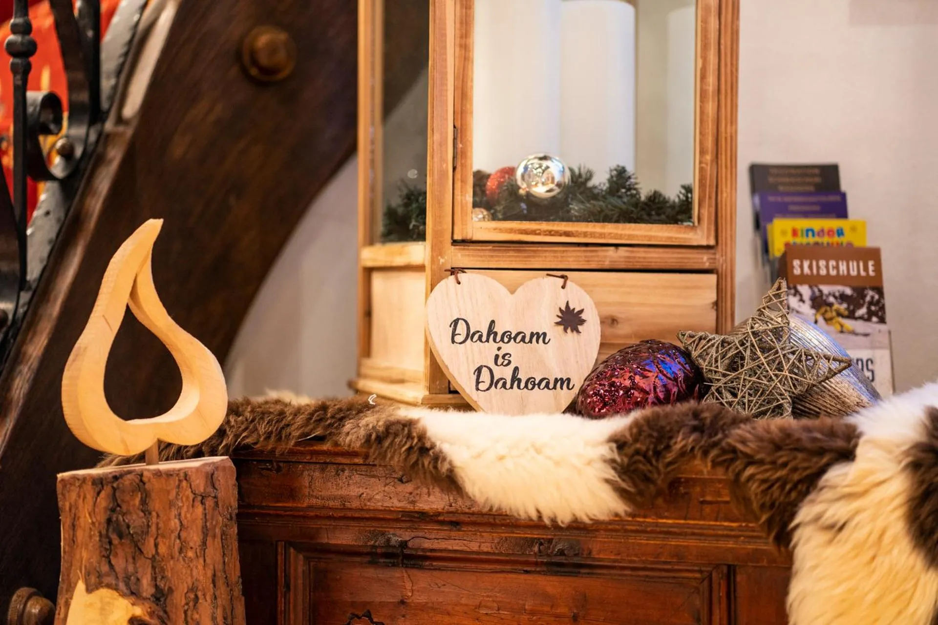 Lobby or reception in Beauty & Wellness Hotel Tirolerhof