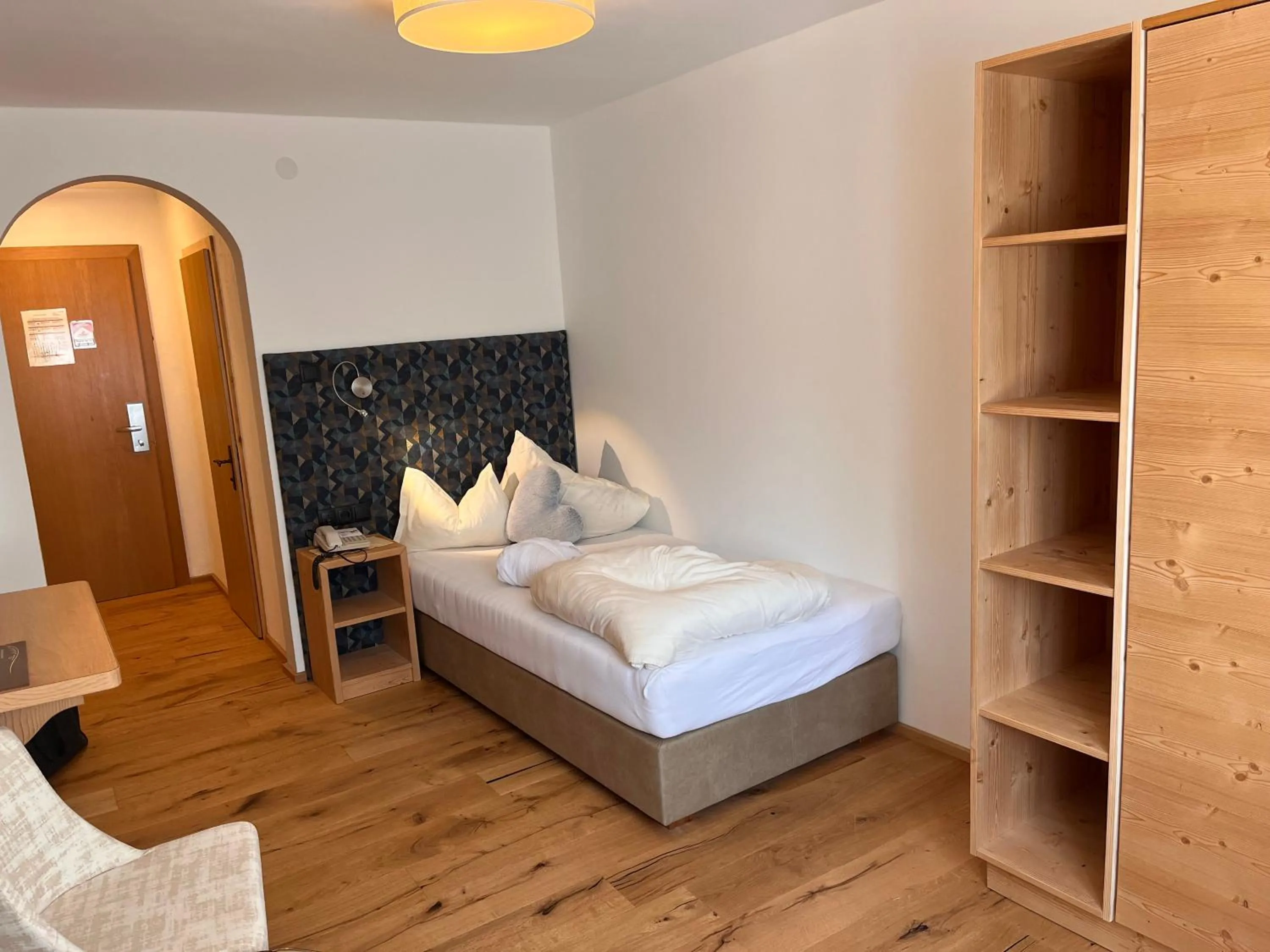 Photo of the whole room, Bed in Beauty & Wellness Hotel Tirolerhof