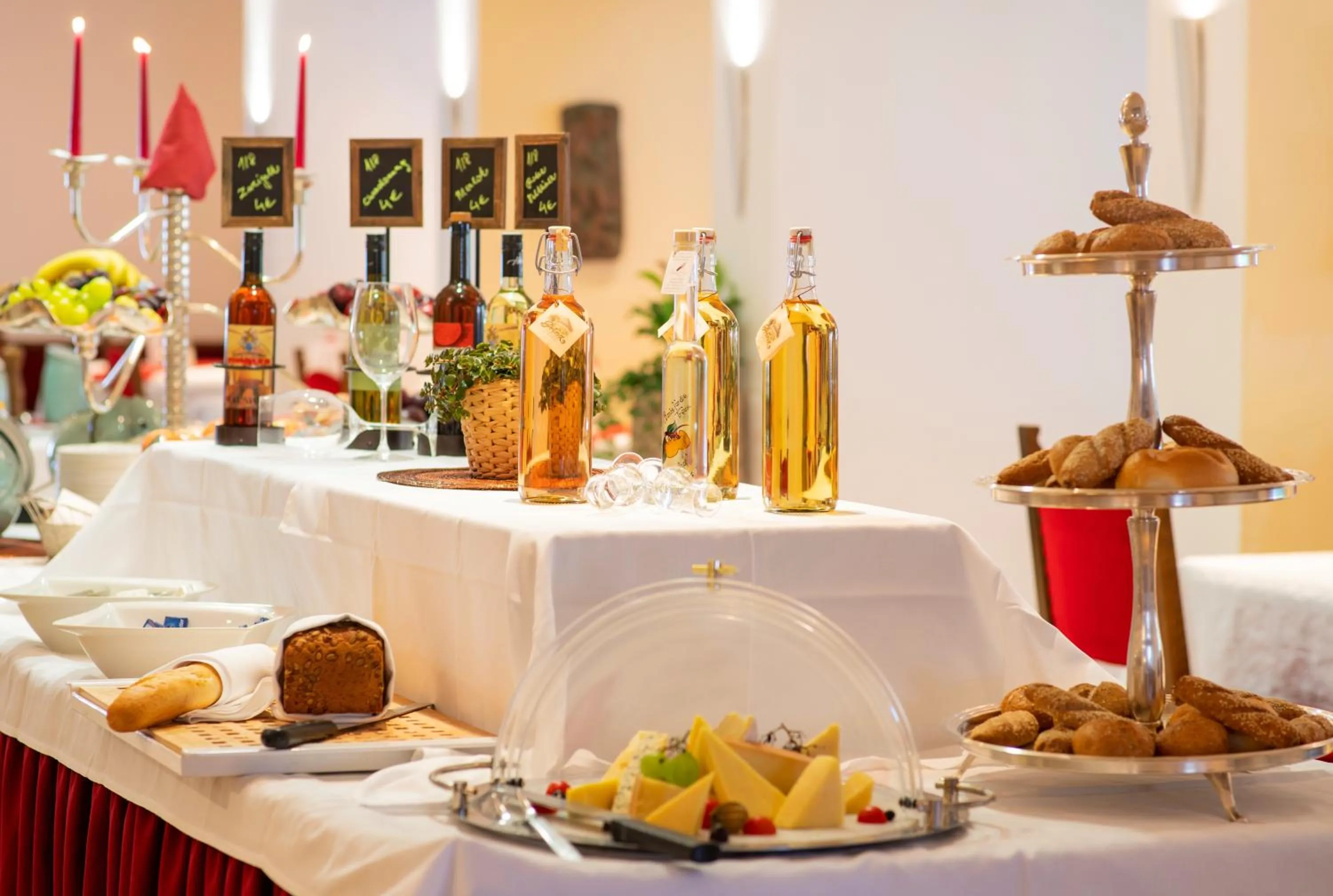 Buffet breakfast in Beauty & Wellness Hotel Tirolerhof