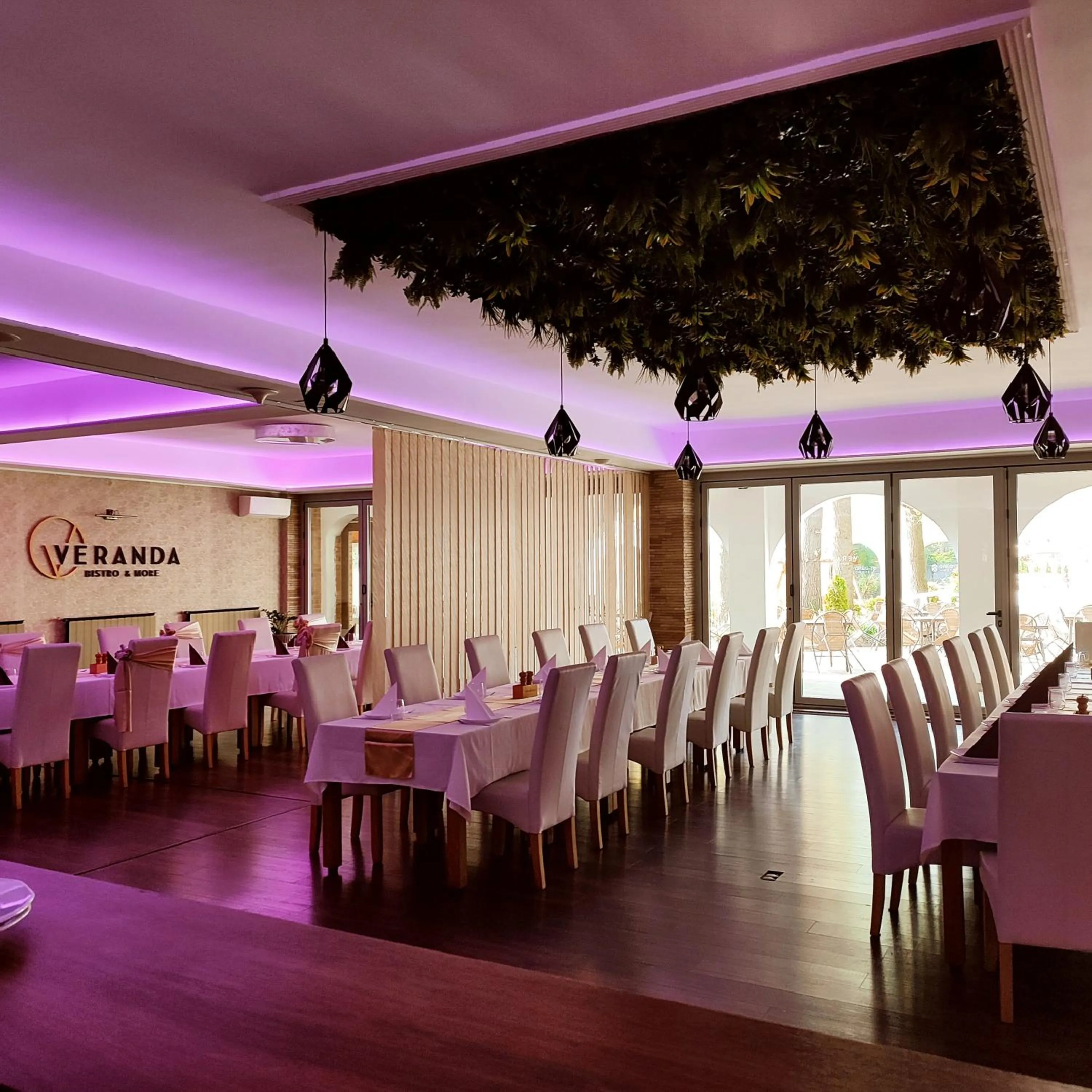 Restaurant/places to eat in Öreg-tó Hotel és Rendezvénytér