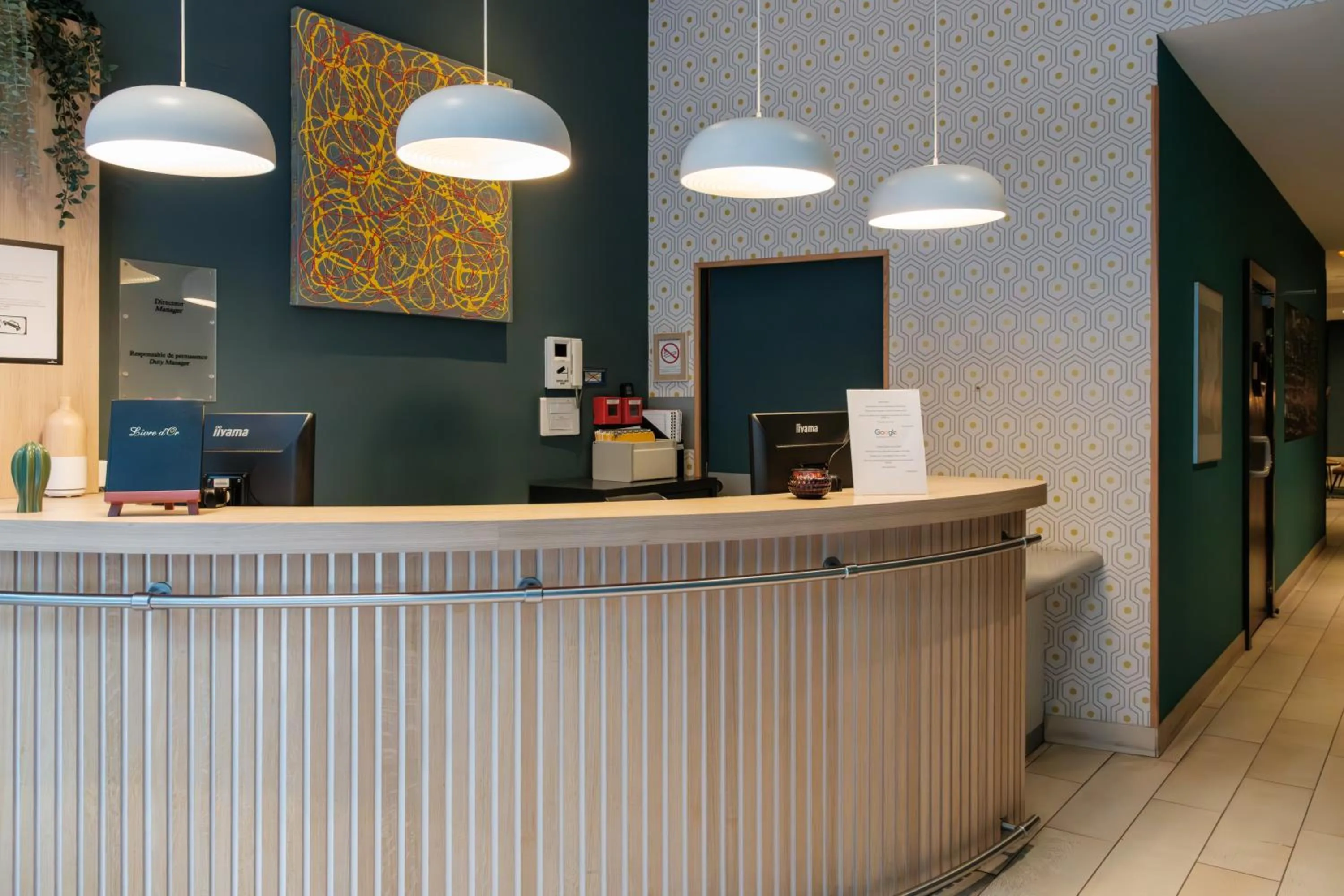 Lobby or reception in Comfort Aparthotel Saint-Etienne