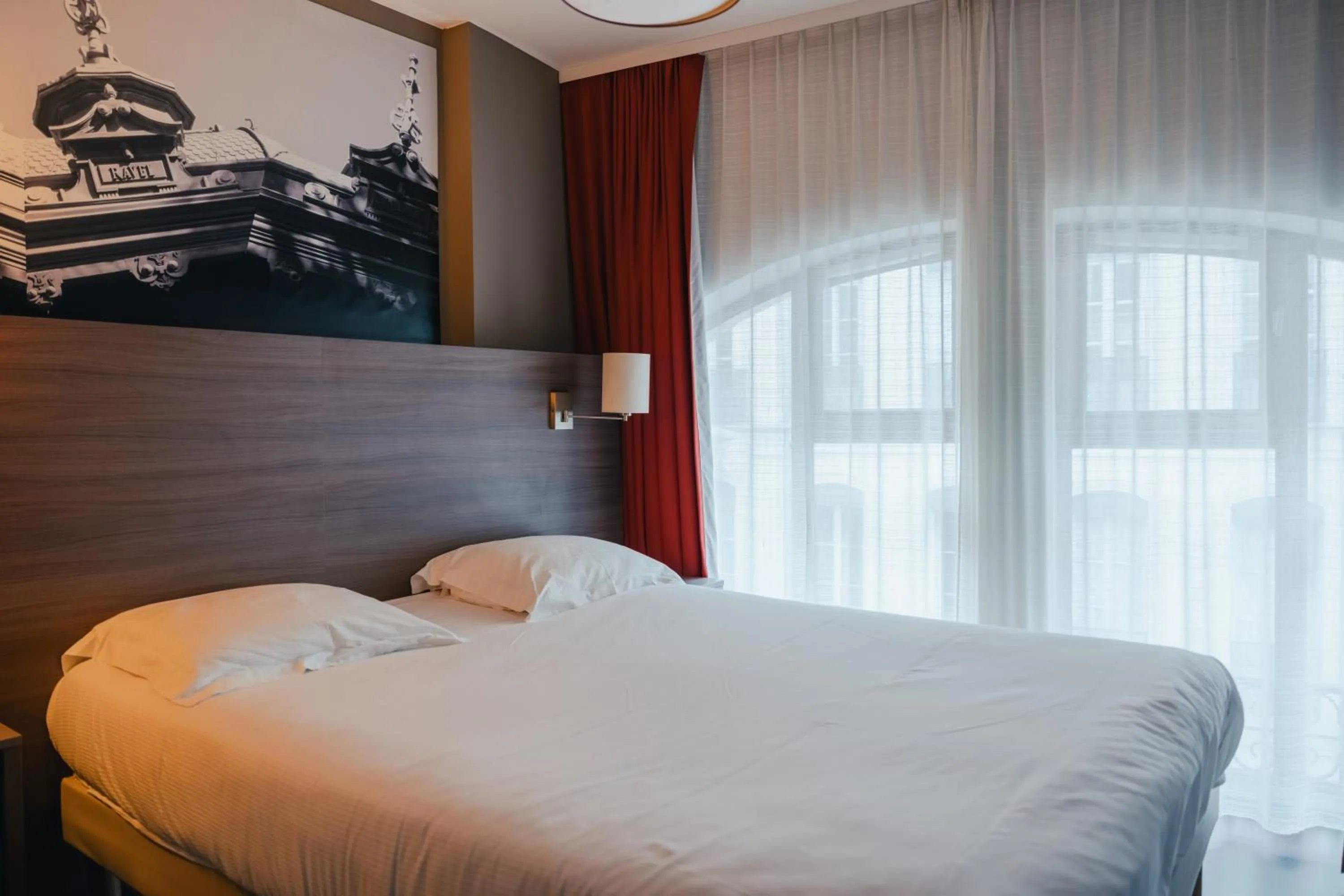 Bed in Comfort Aparthotel Saint-Etienne