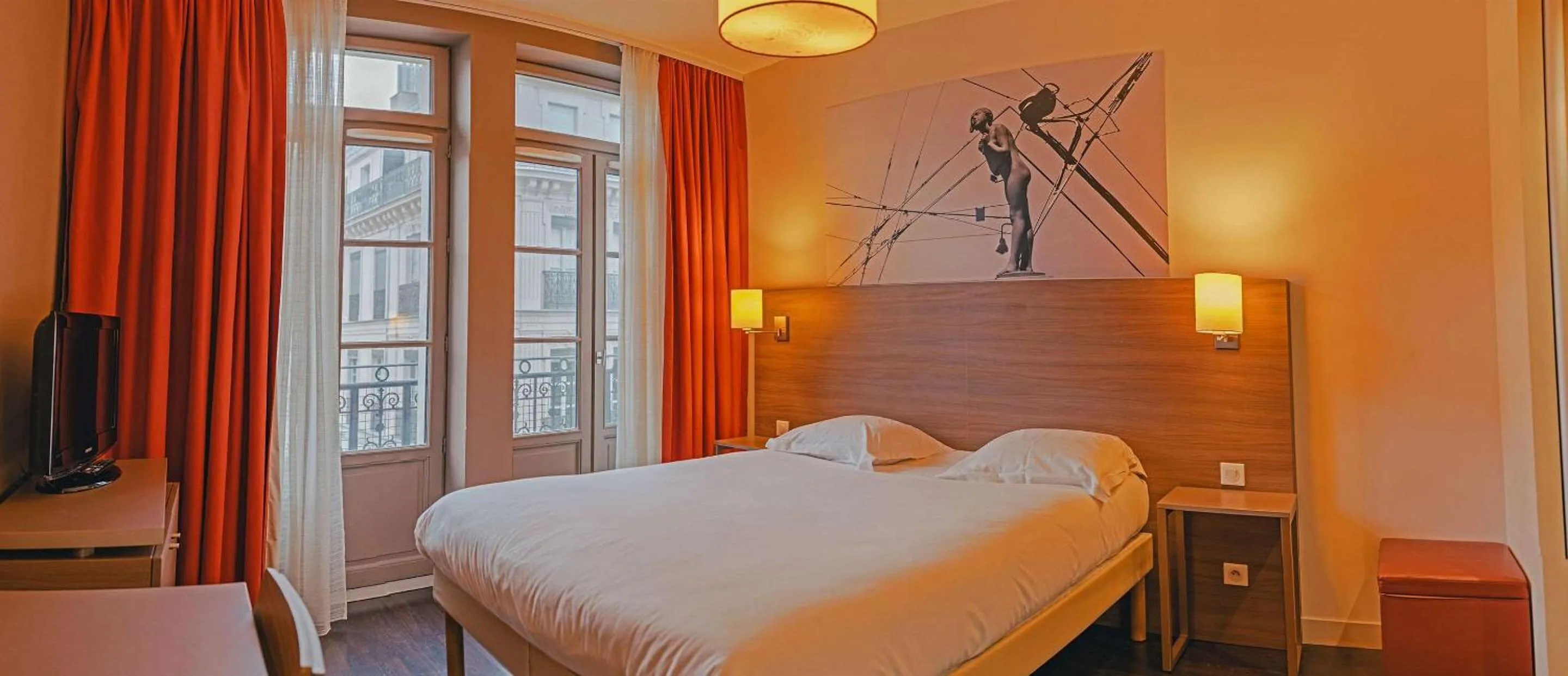 Bedroom, Bed in Comfort Aparthotel Saint-Etienne
