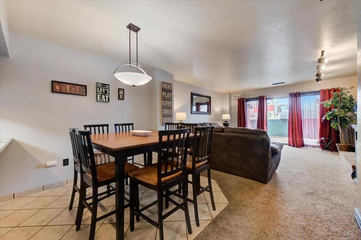 Living room in Shadow Ridge by All Seasons Resort Lodging