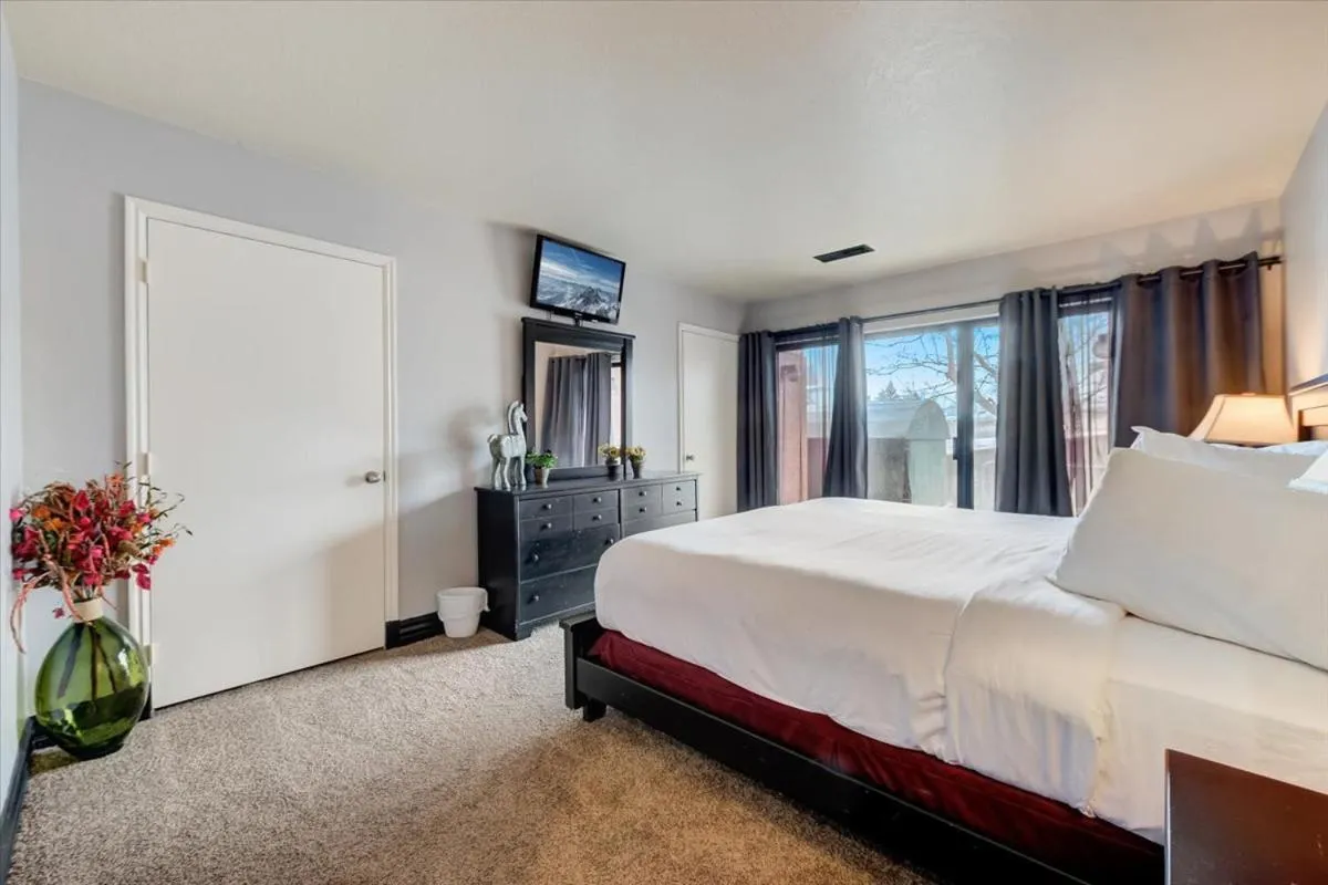 Bed in Shadow Ridge by All Seasons Resort Lodging