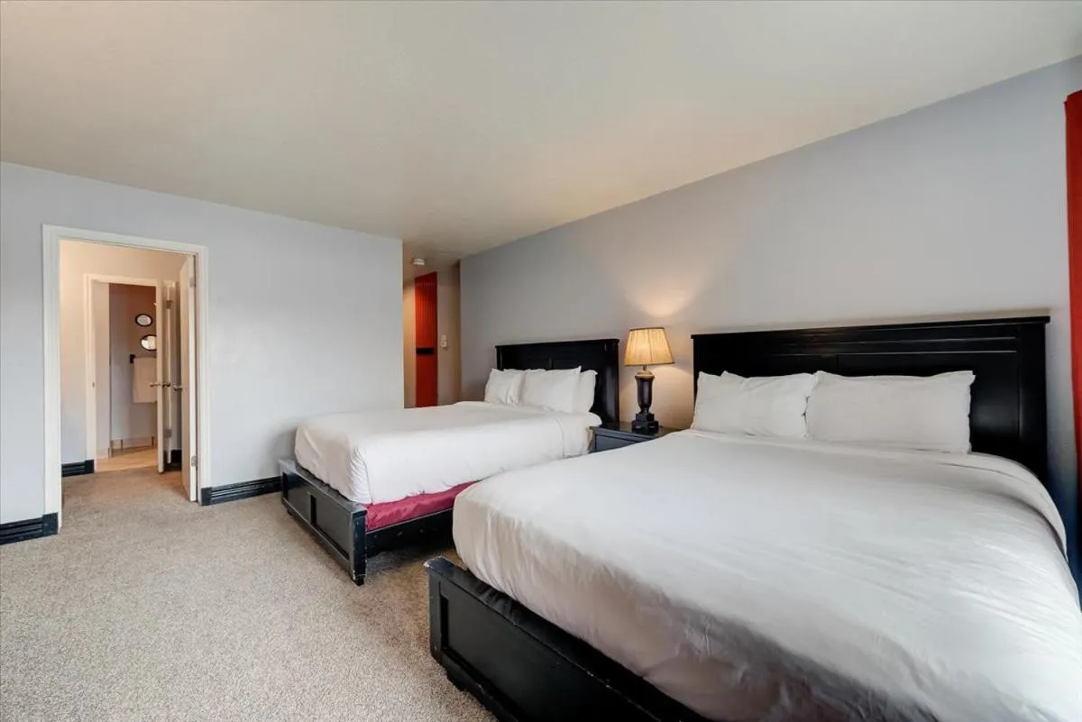 Bedroom, Bed in Shadow Ridge by All Seasons Resort Lodging