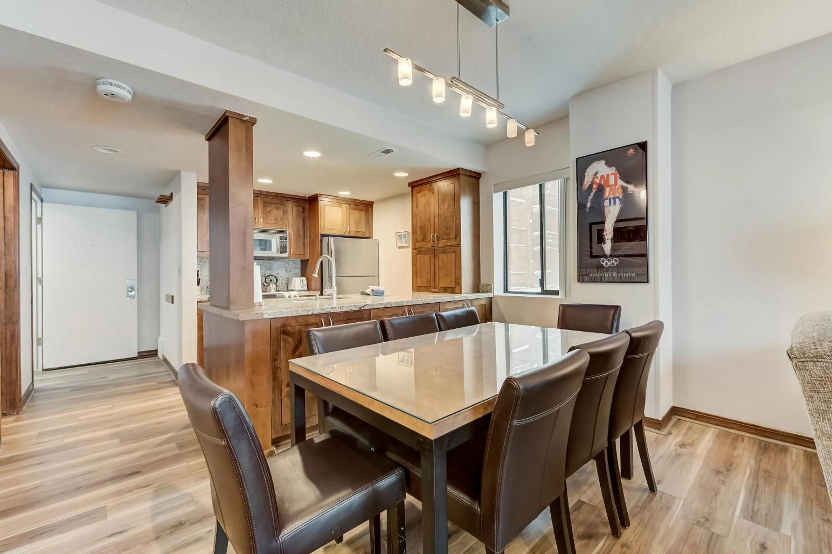 Kitchen or kitchenette in Shadow Ridge by All Seasons Resort Lodging