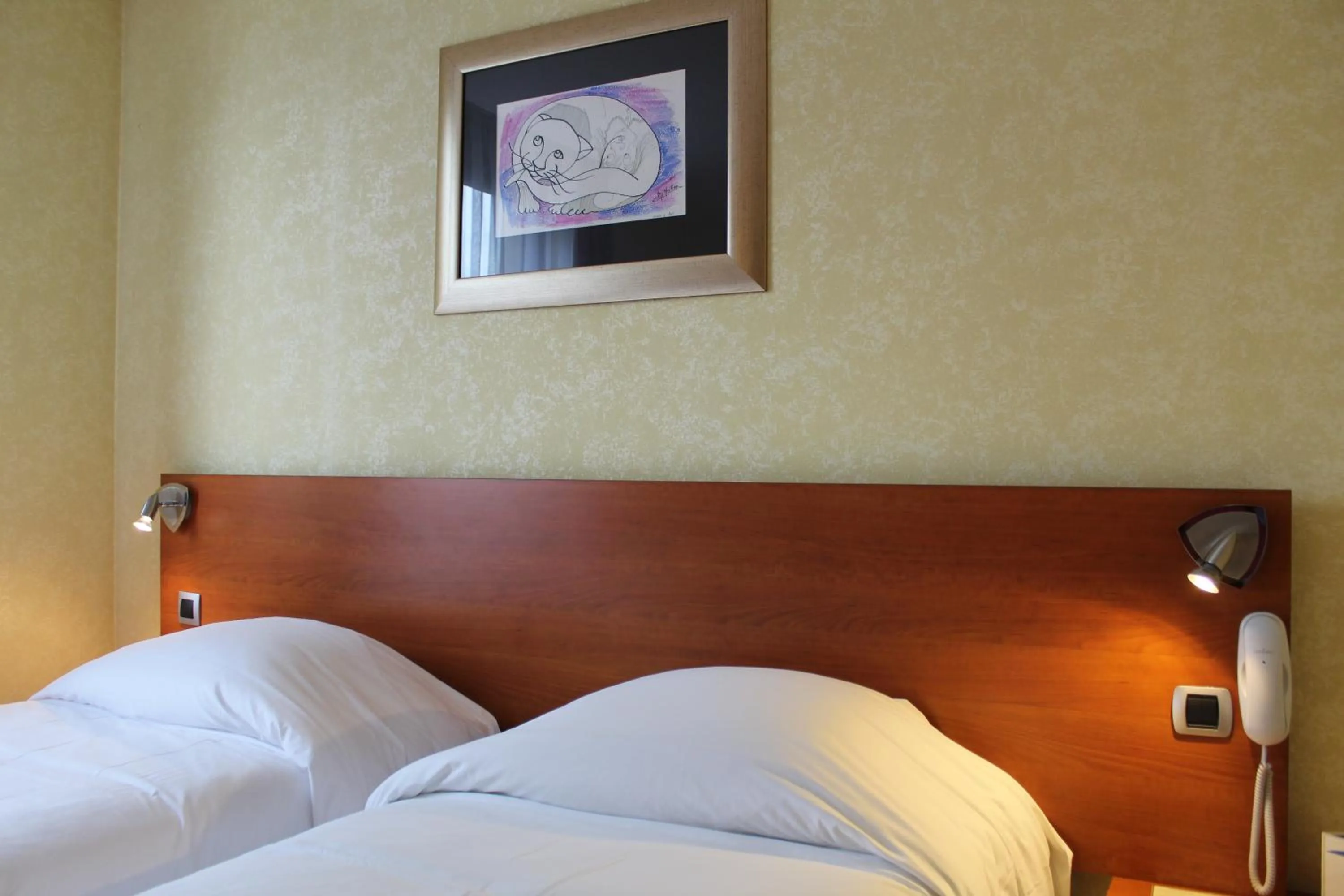 Photo of the whole room, Bed in In Situ Hotel