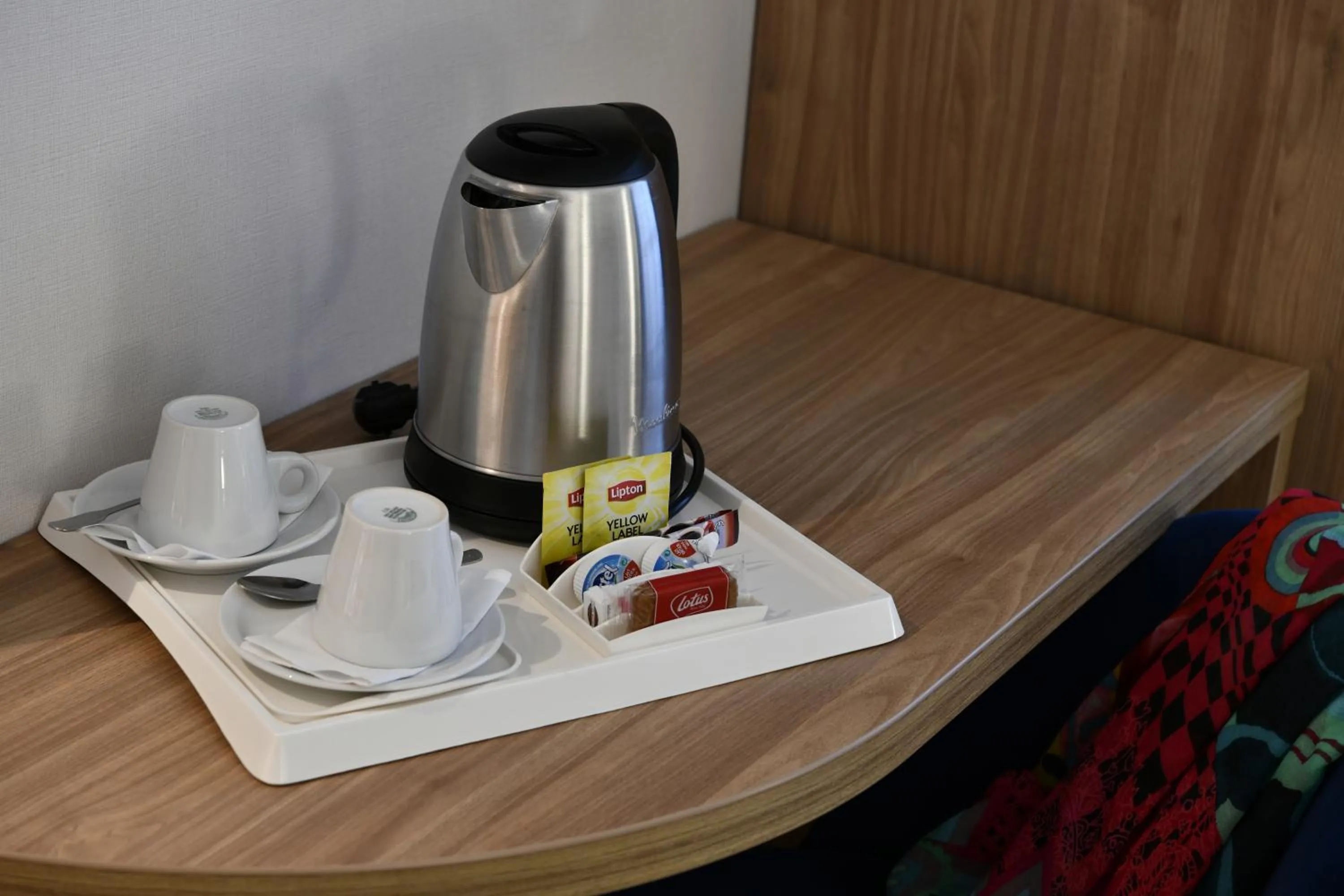 Coffee/tea facilities in In Situ Hotel