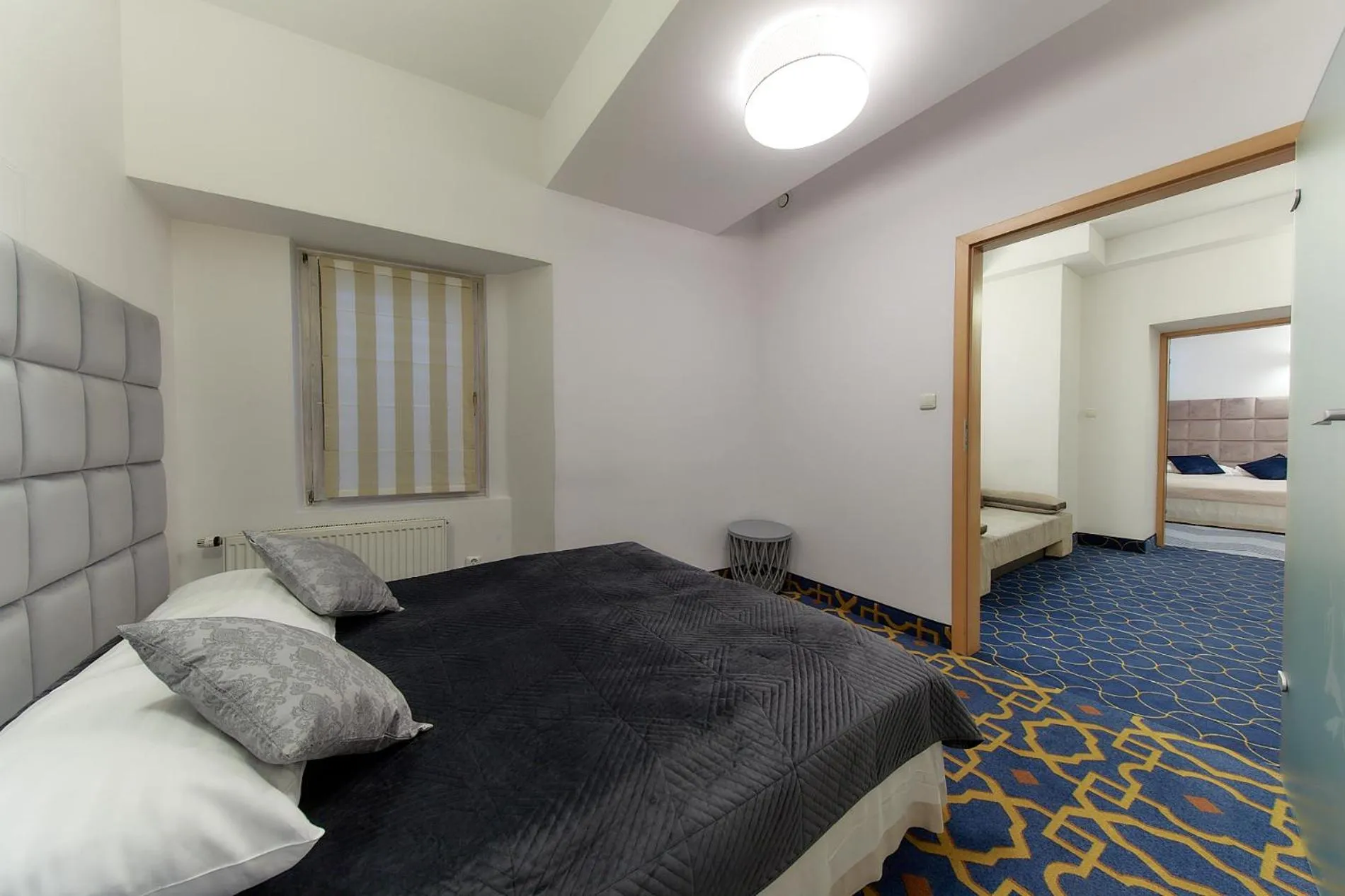 Photo of the whole room, Bed in Willa Labelle