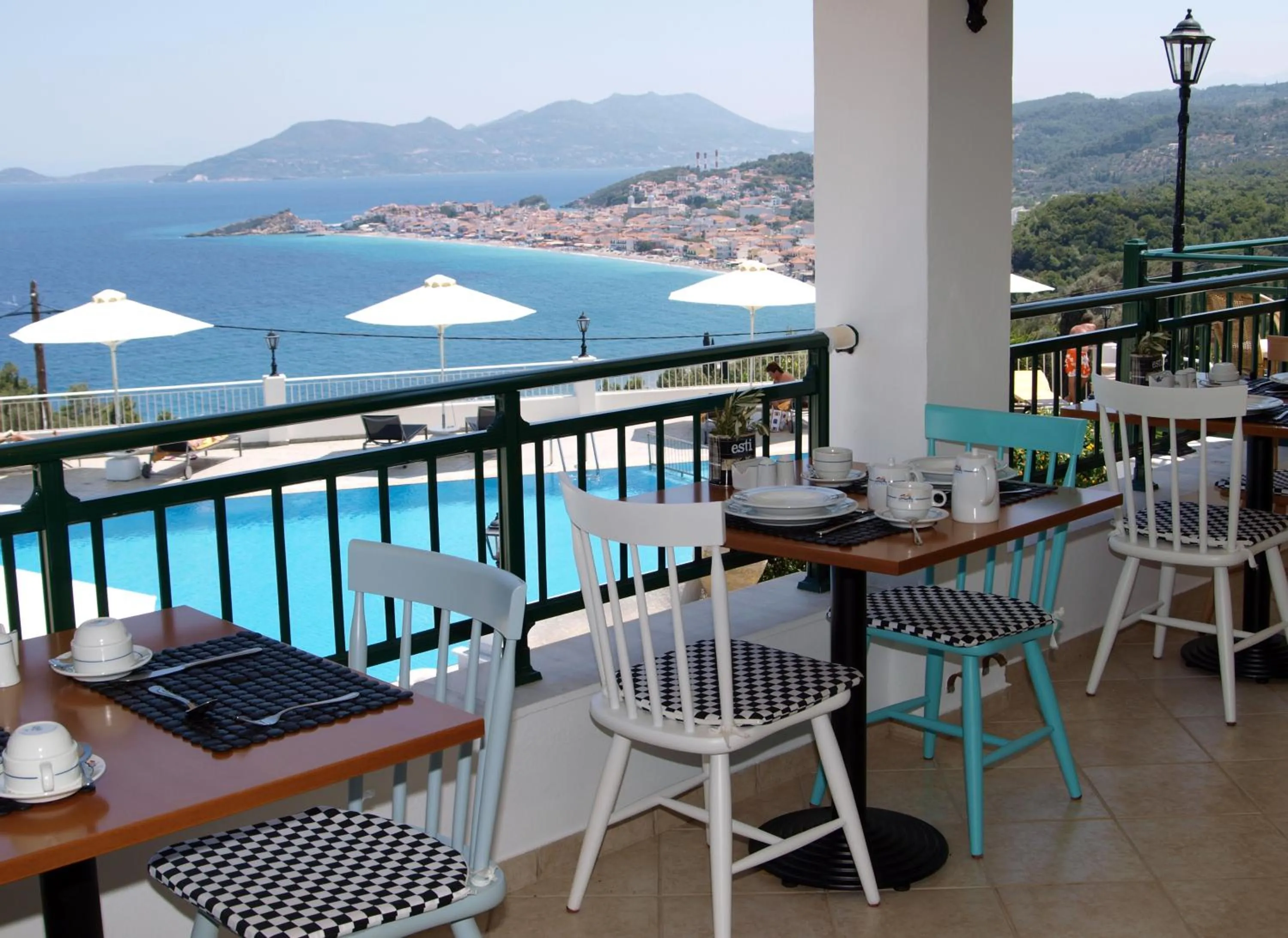 Restaurant/places to eat in Kalidon Panorama Hotel