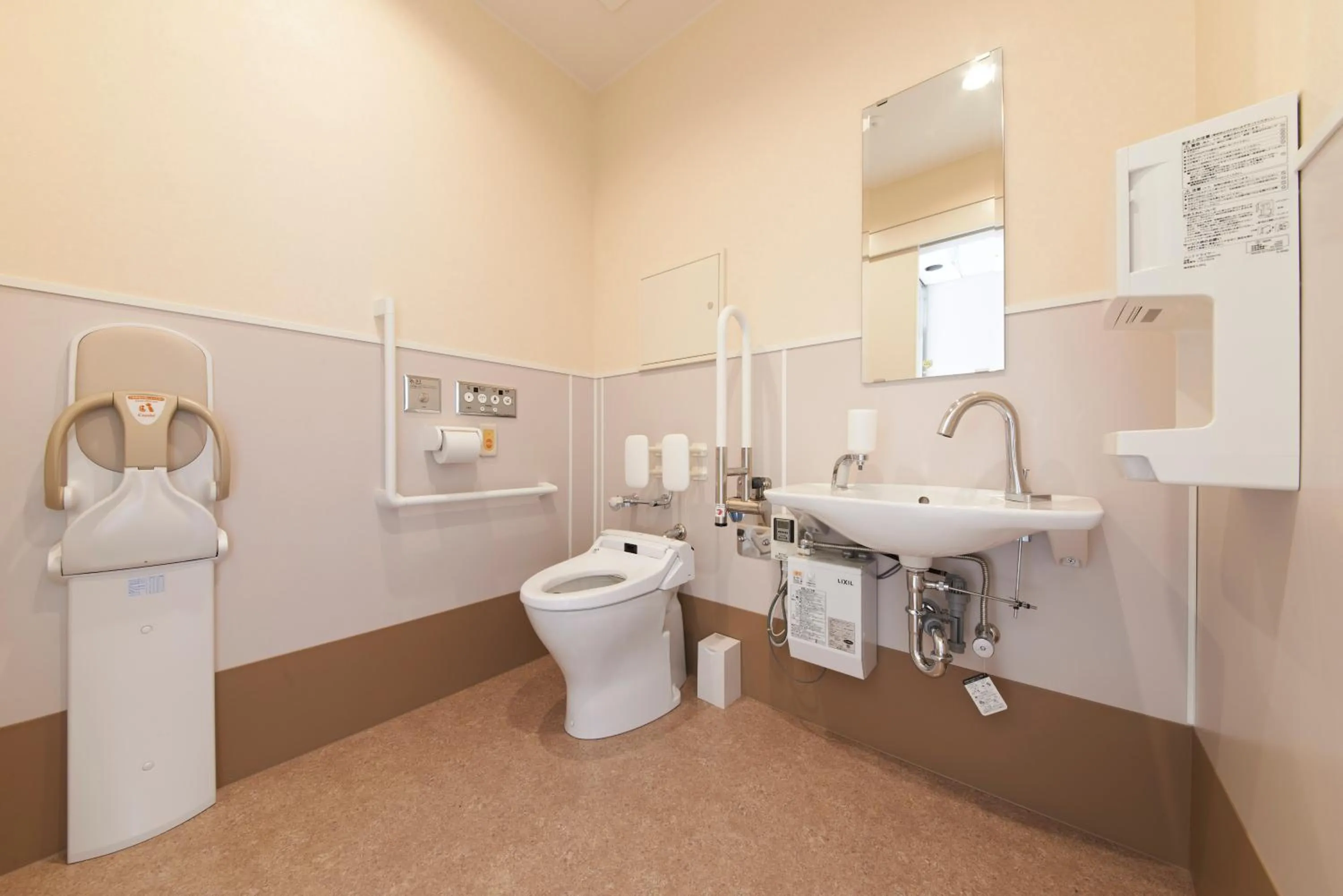 Area and facilities in Hotel Sun Clover Koshigaya Eki mae