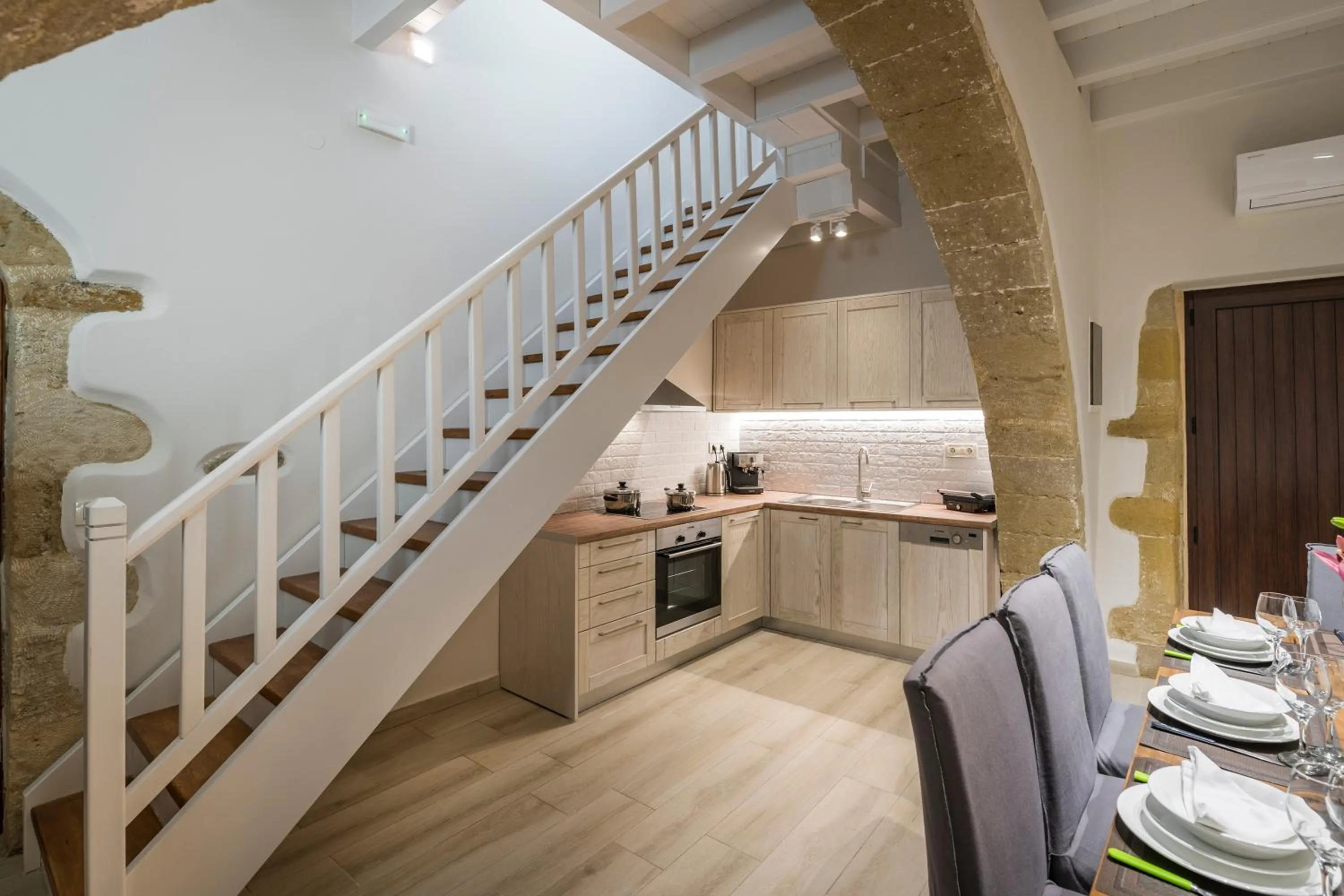 Kitchen or kitchenette in Spilia Village Hotel & Villas