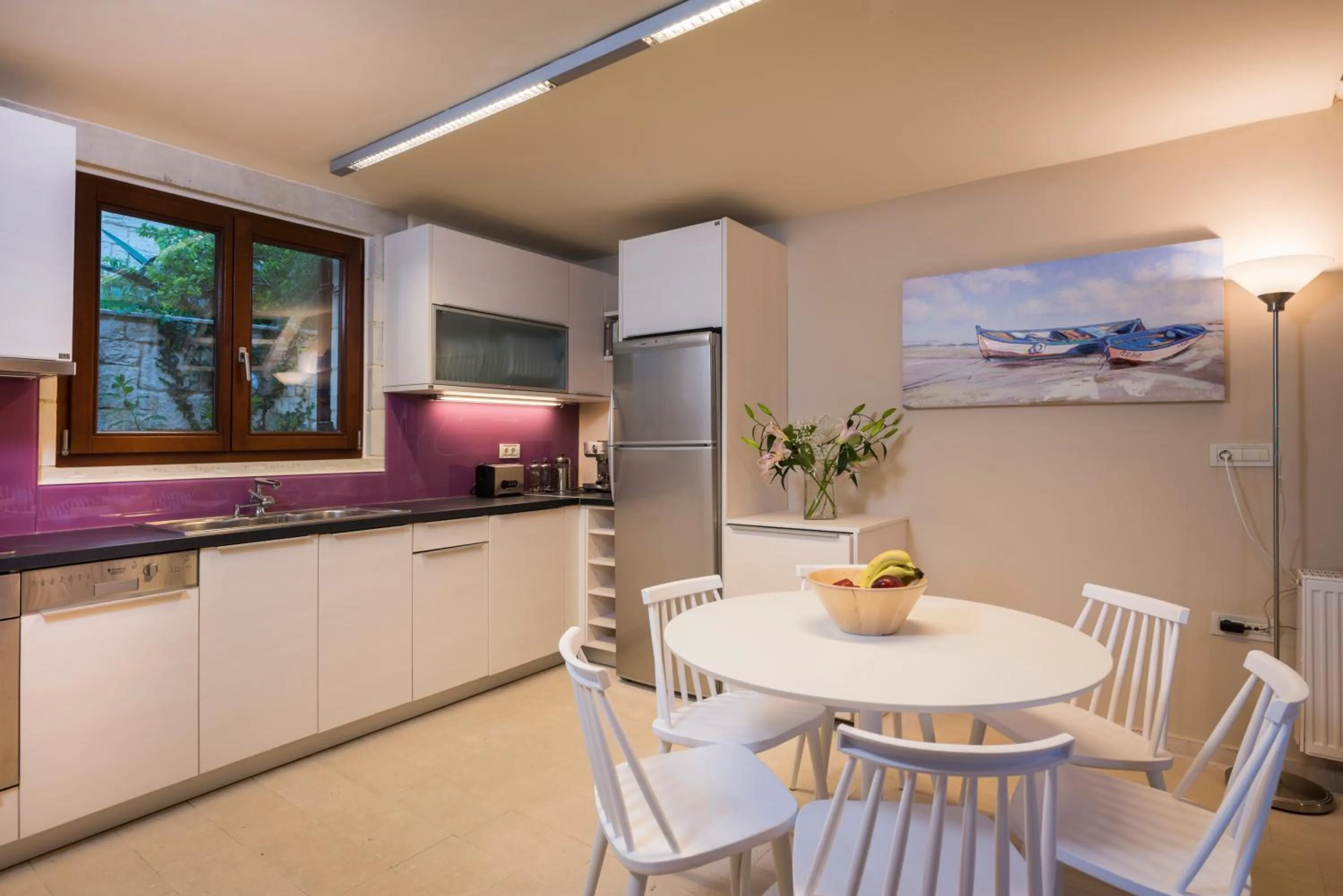 Kitchen or kitchenette in Spilia Village Hotel & Villas