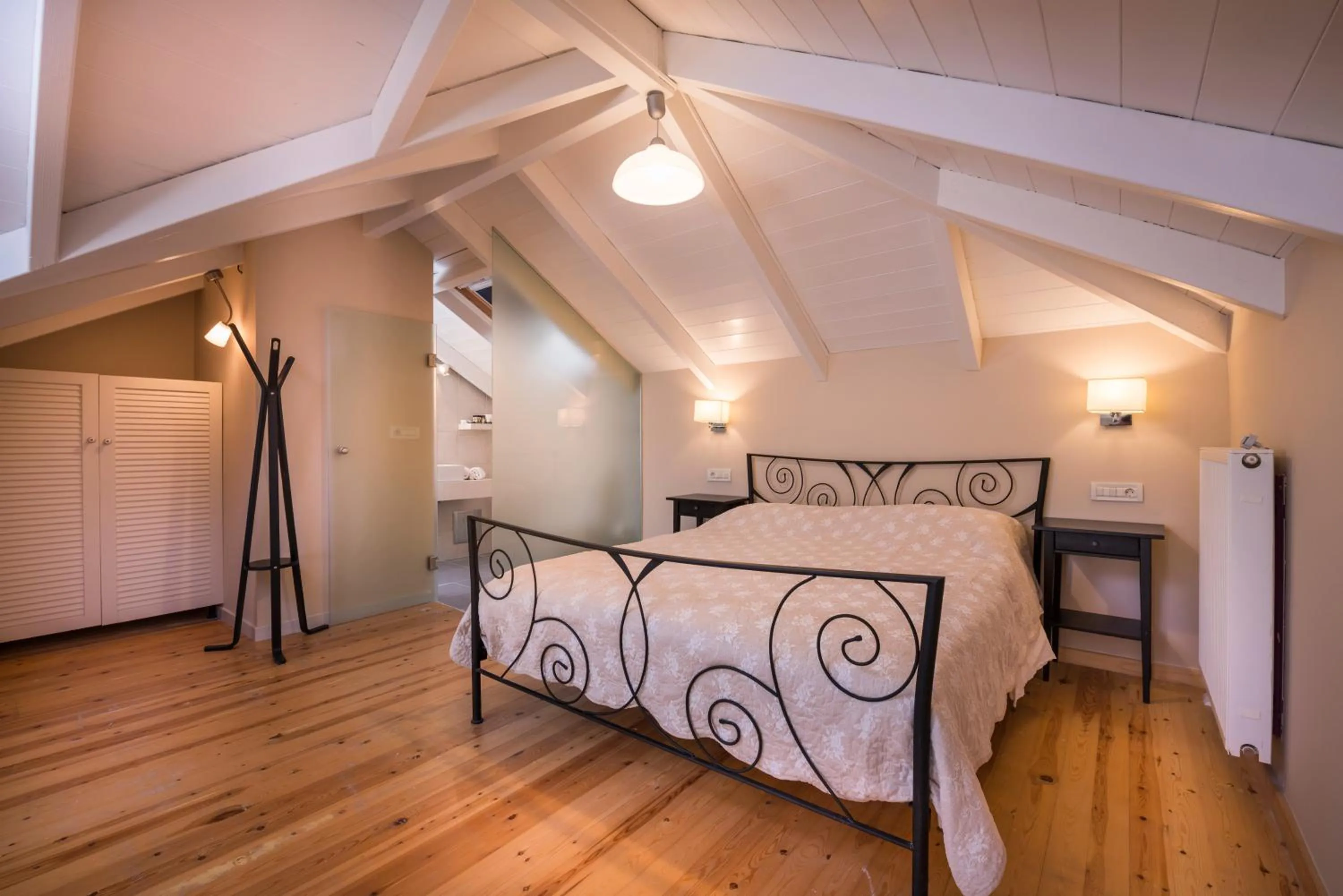 Bedroom, Bed in Spilia Village Hotel & Villas