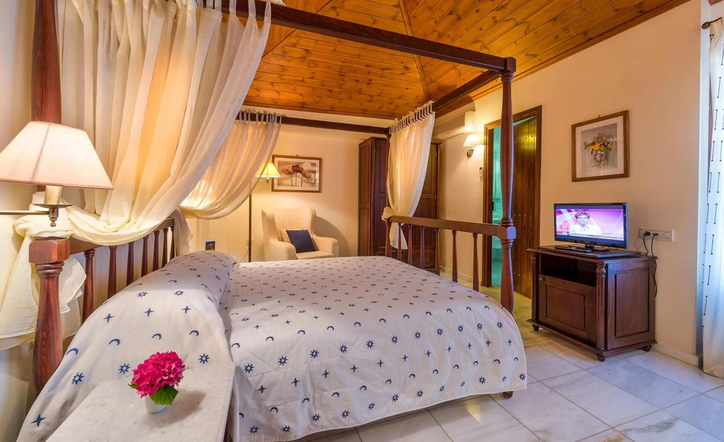 Bedroom, Bed in Spilia Village Hotel & Villas