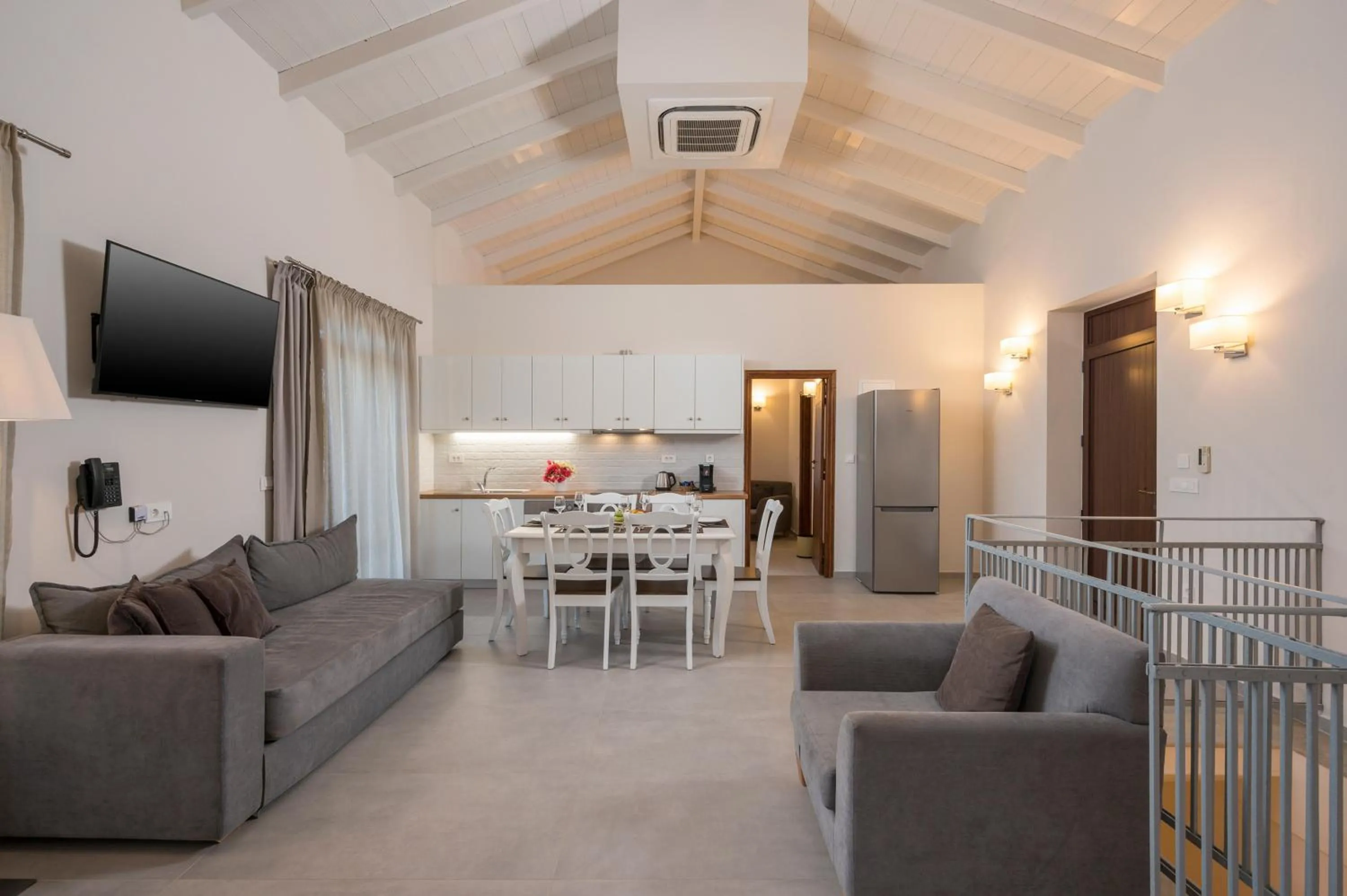 Kitchen or kitchenette in Spilia Village Hotel & Villas