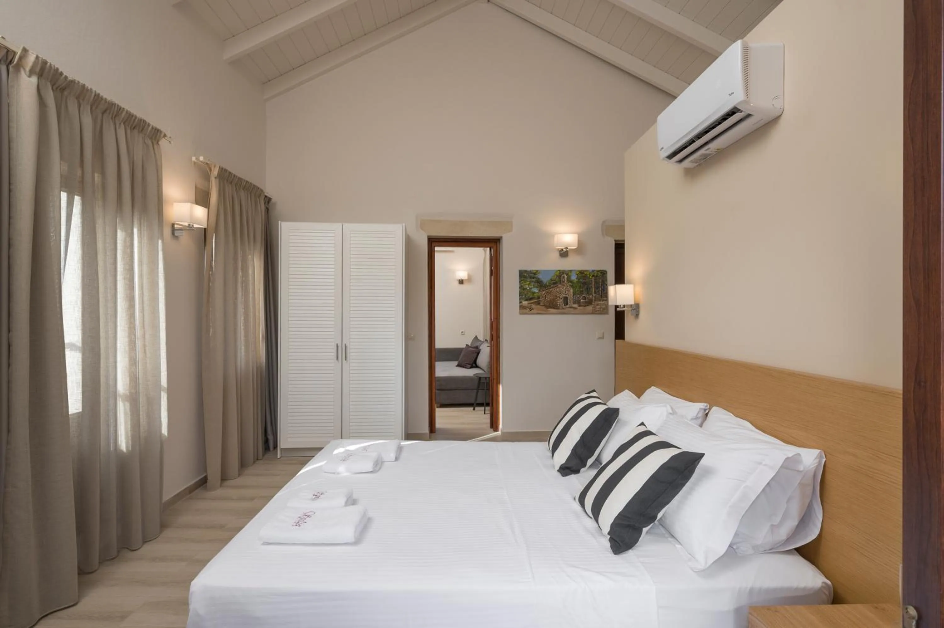 Bed in Spilia Village Hotel & Villas