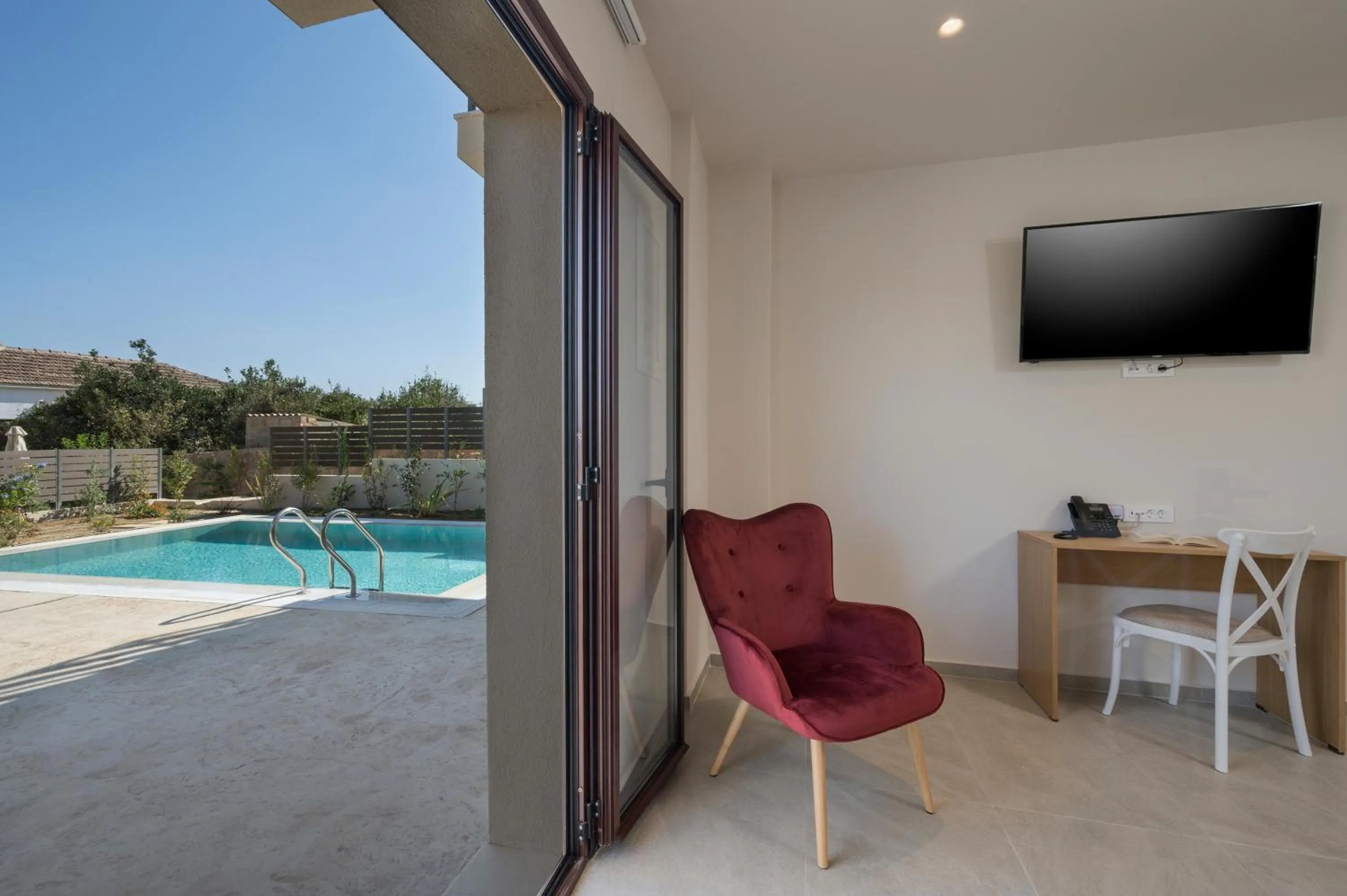 Spilia Village Hotel & Villas