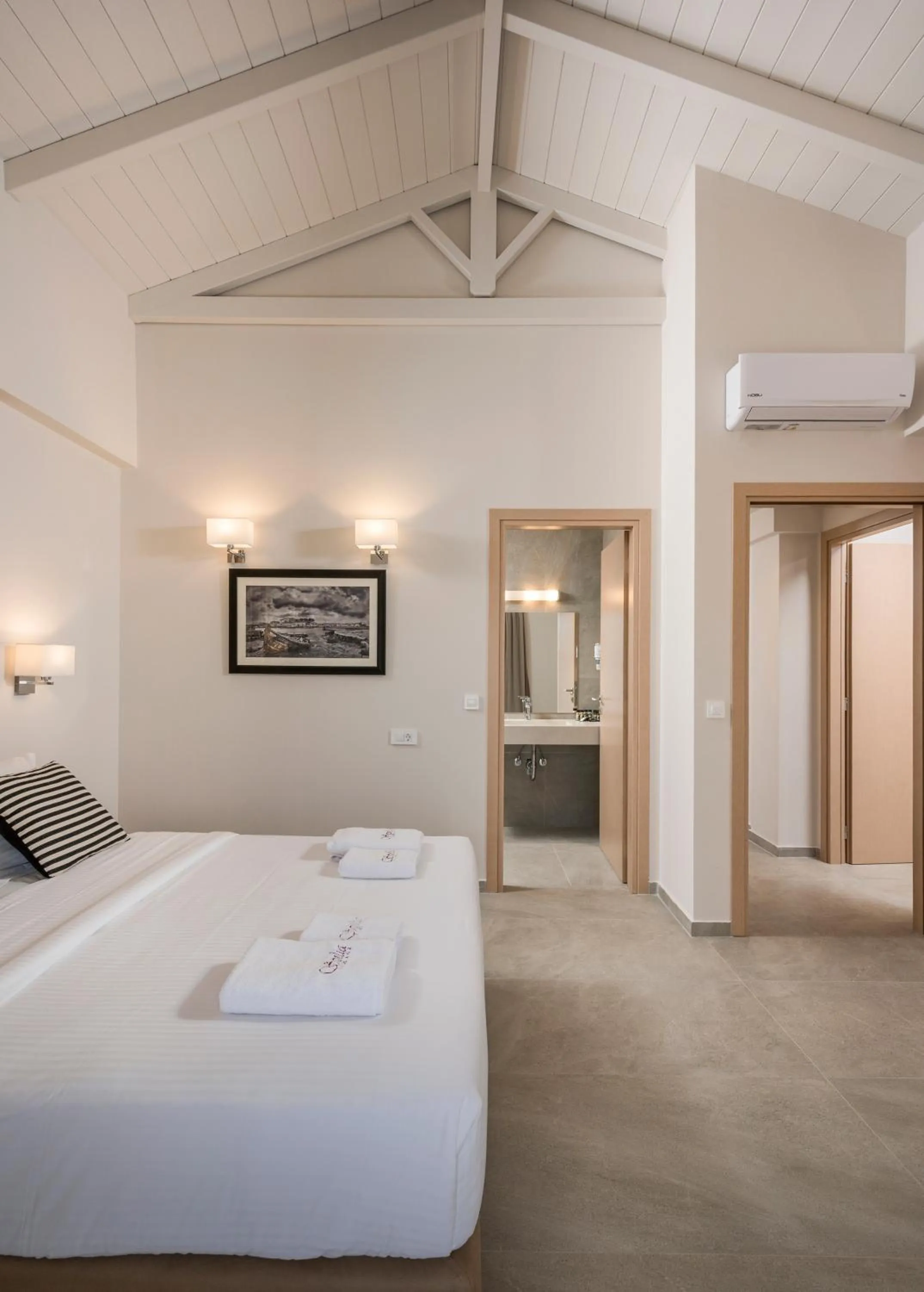 Bed in Spilia Village Hotel & Villas