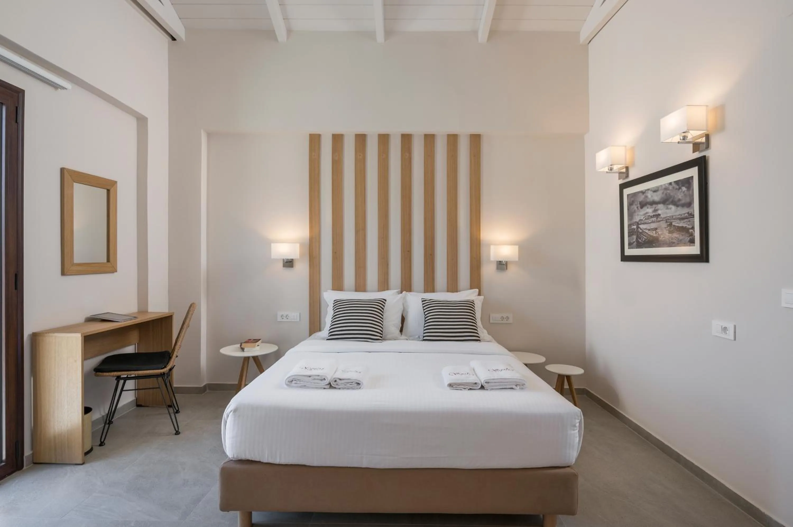 Mountain view, Bed in Spilia Village Hotel & Villas