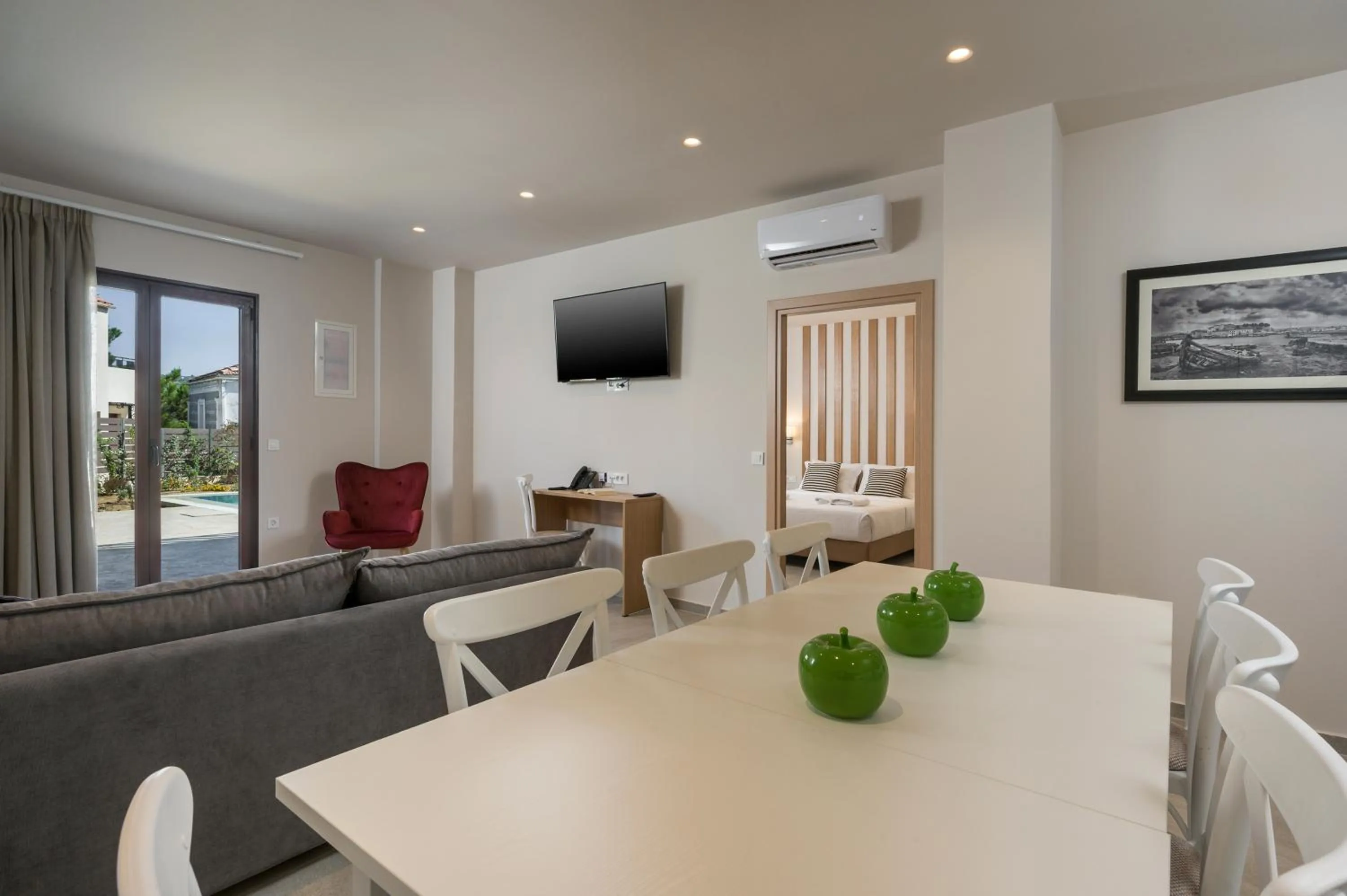 Spilia Village Hotel & Villas