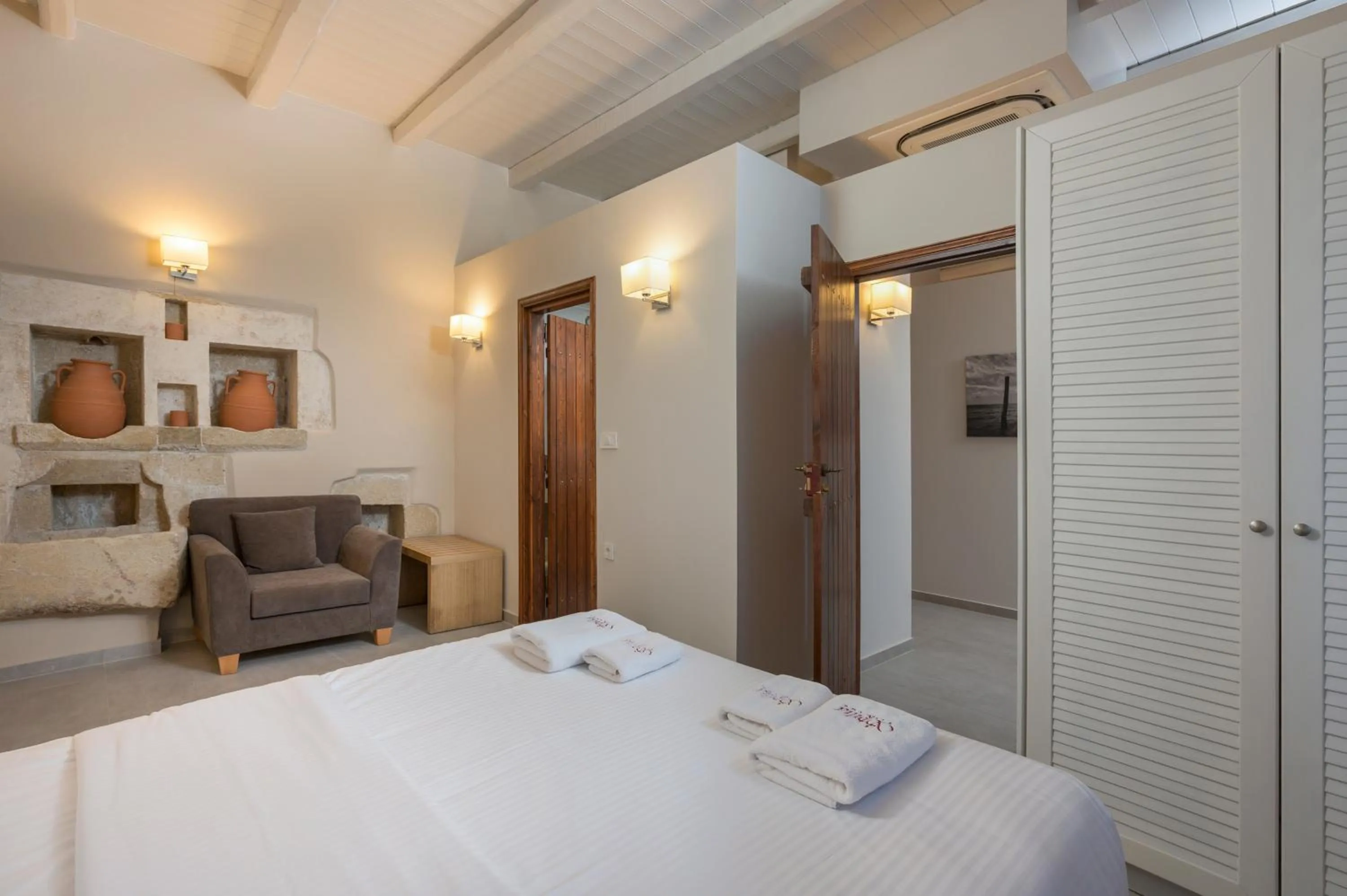 Bedroom, Bed in Spilia Village Hotel & Villas