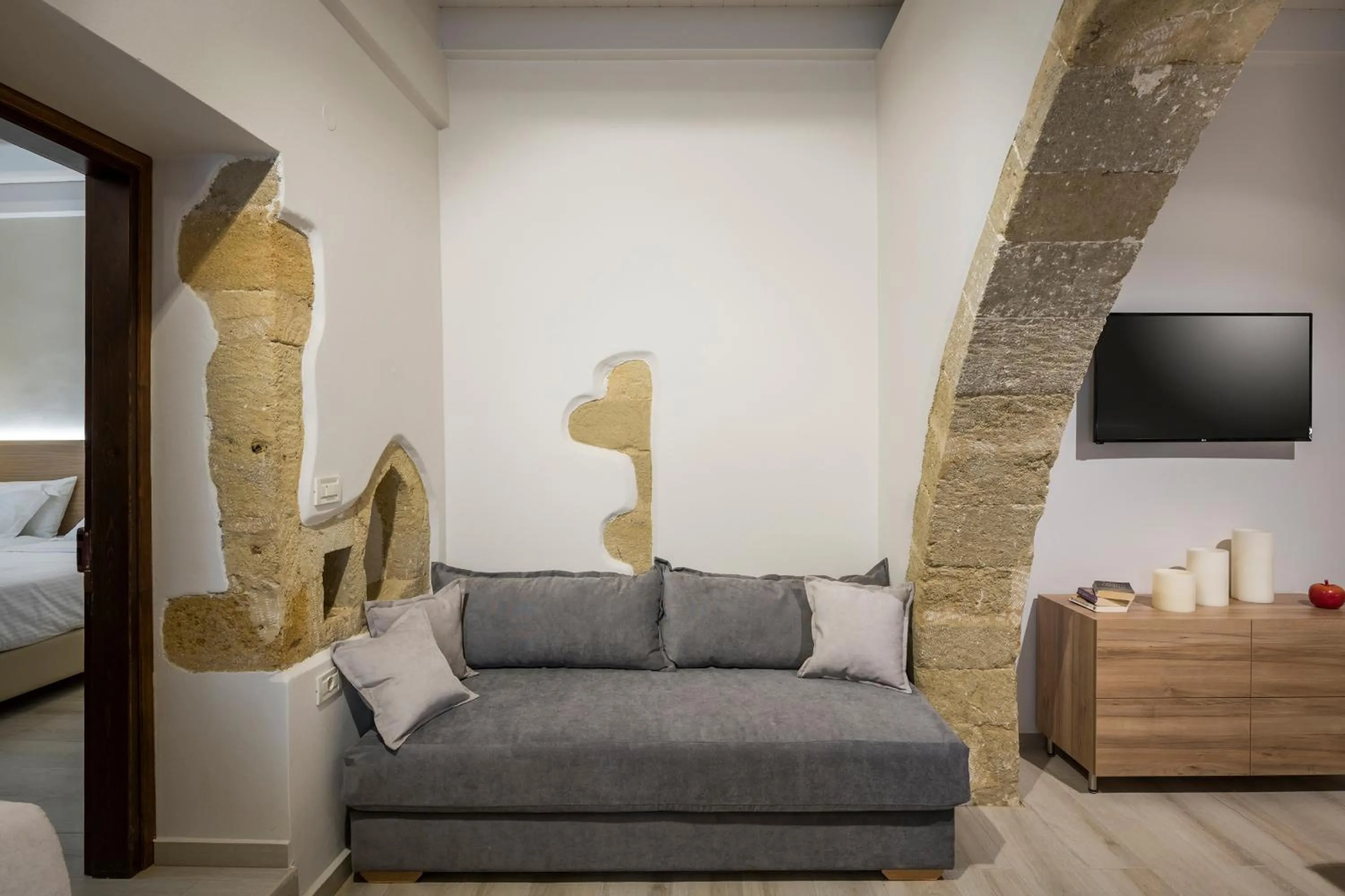 Living room, Bed in Spilia Village Hotel & Villas