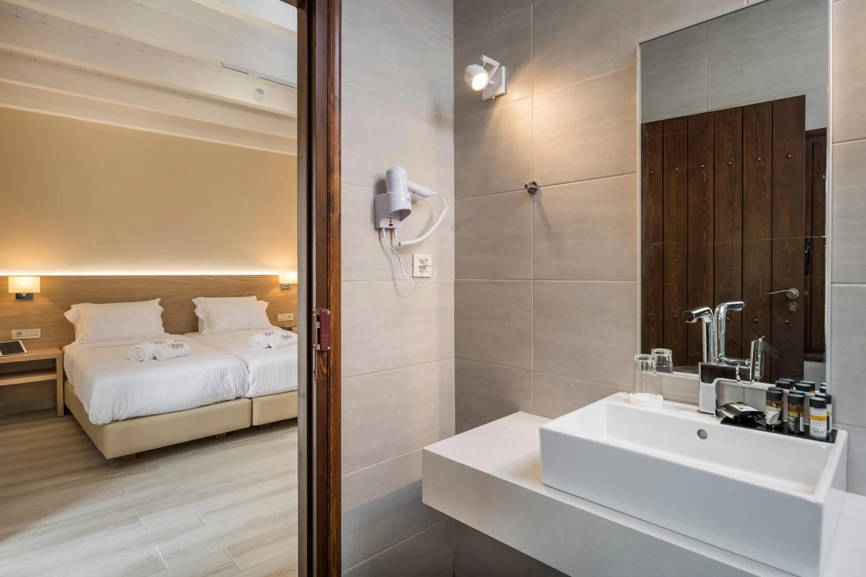 Bathroom, Bed in Spilia Village Hotel & Villas