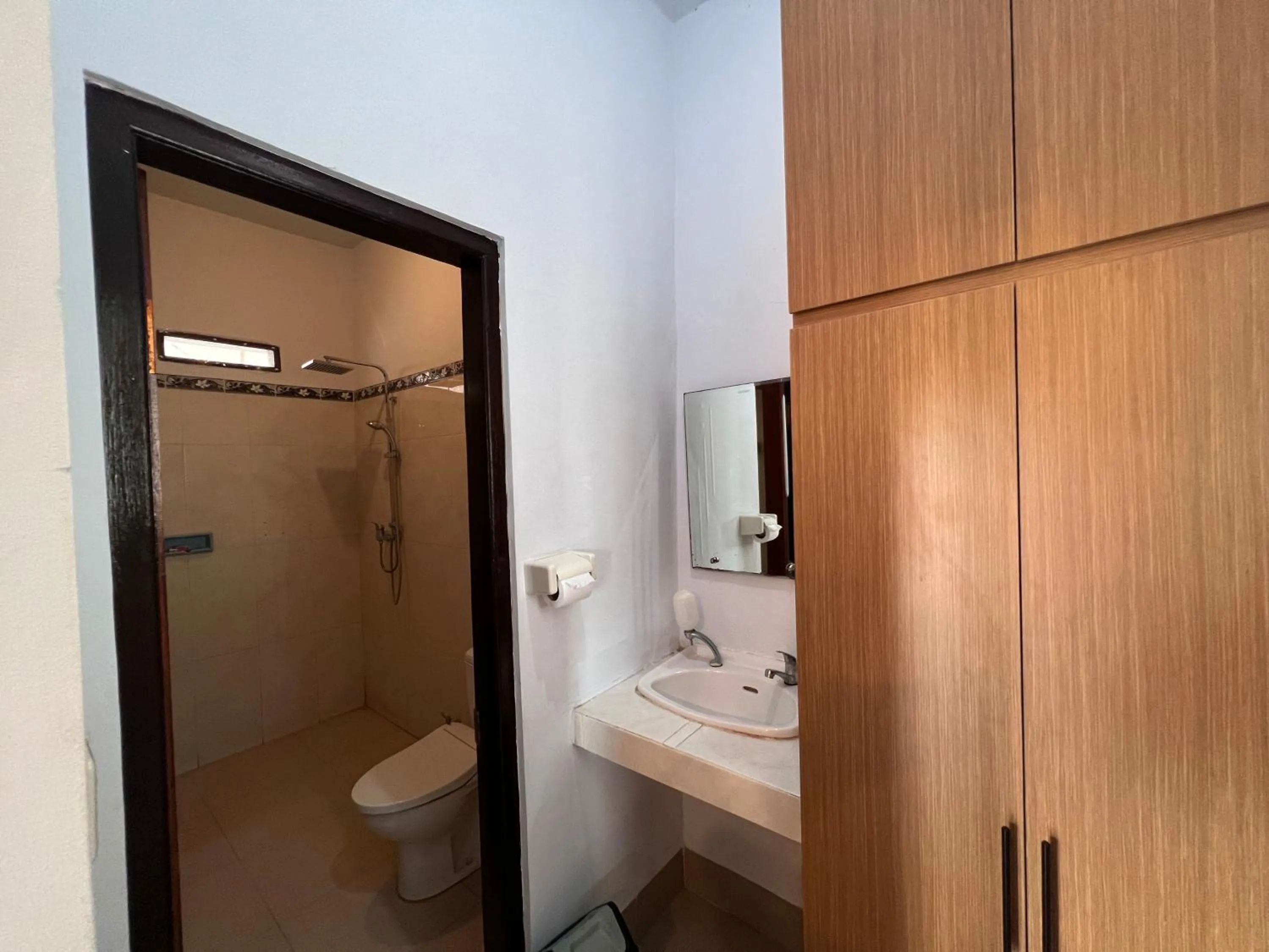 Bathroom in Lime Penida Cottages