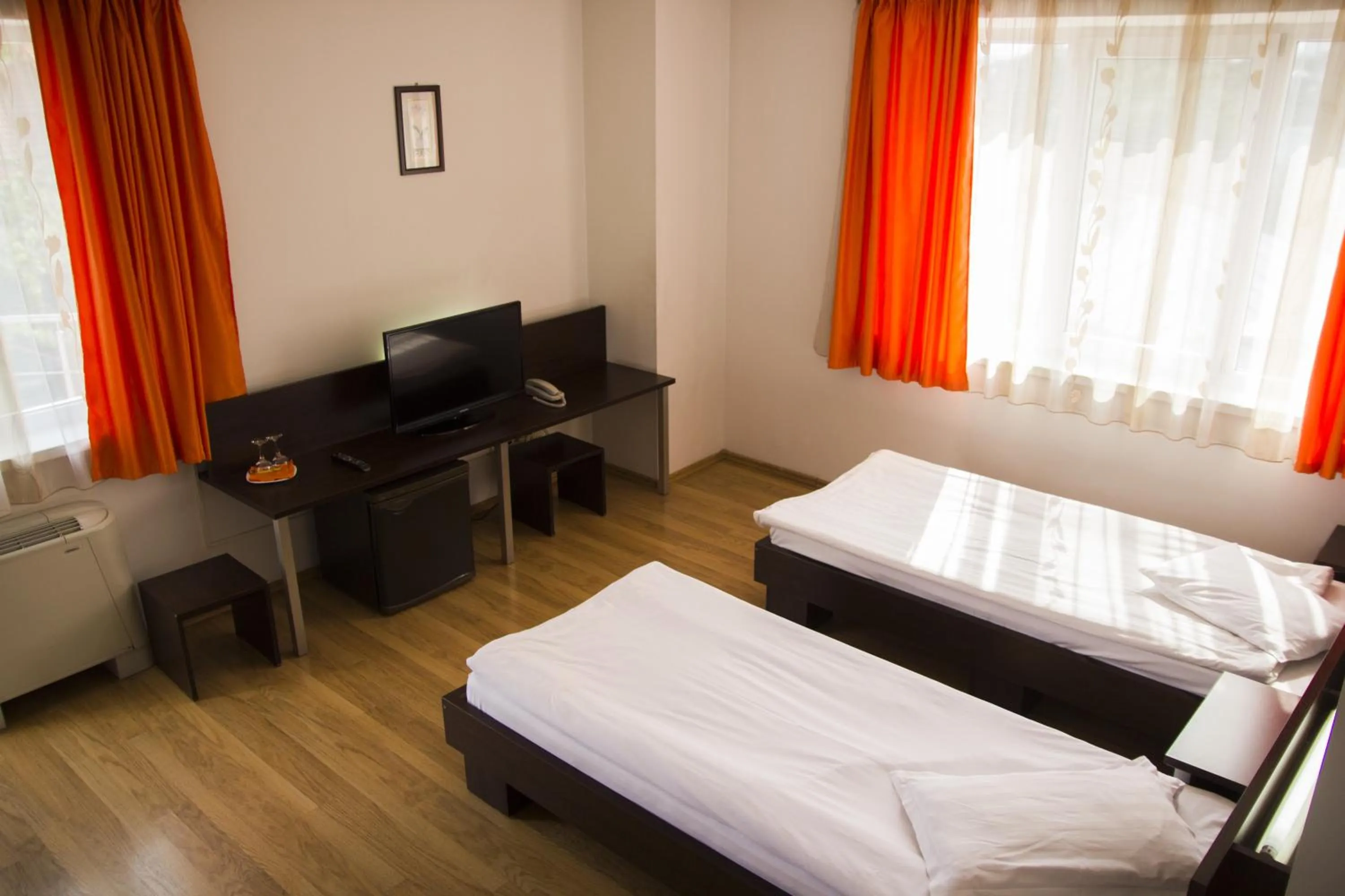 Twin Room - single occupancy in Villa Grande