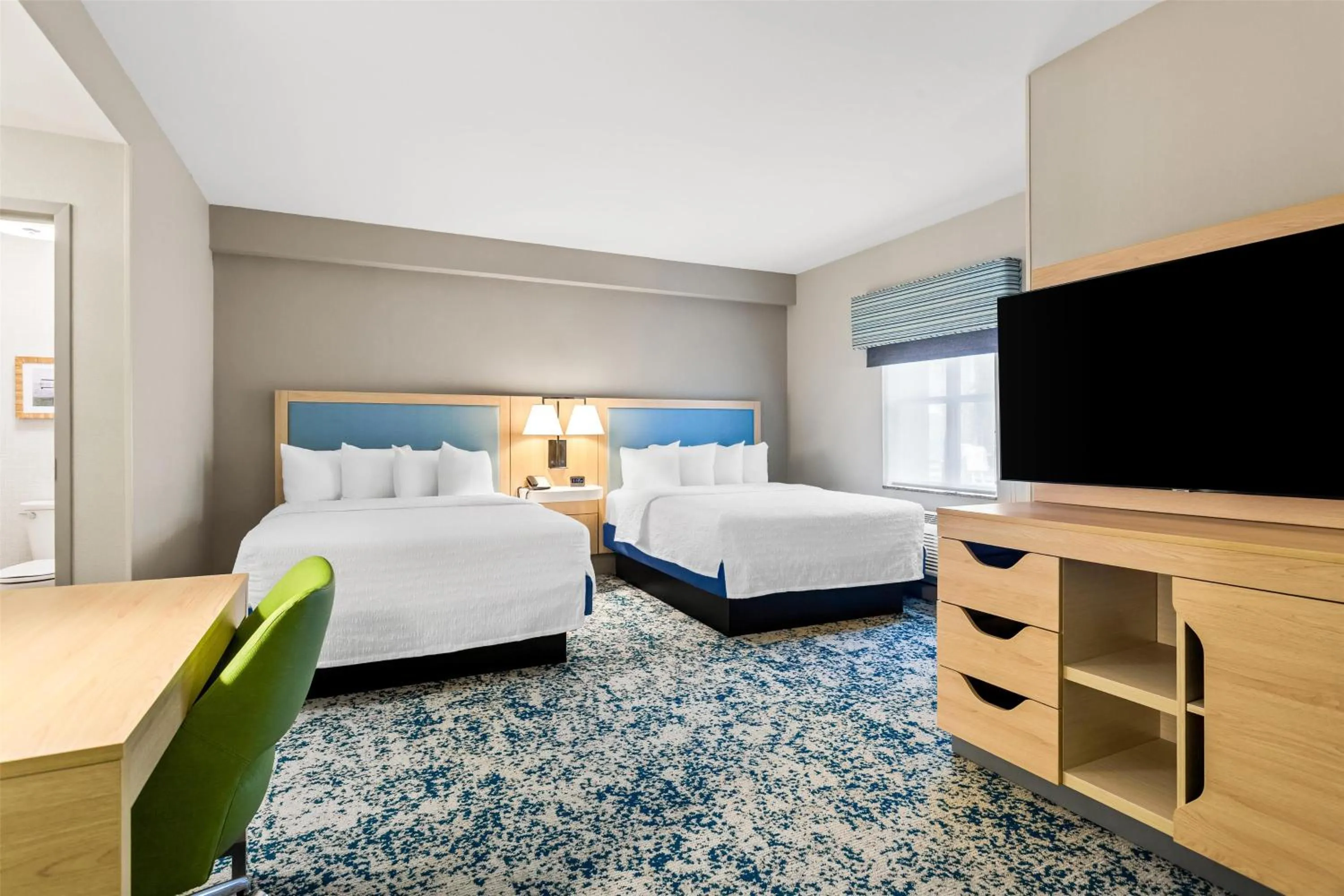 Bed in Hampton Inn & Suites St. Petersburg/Downtown