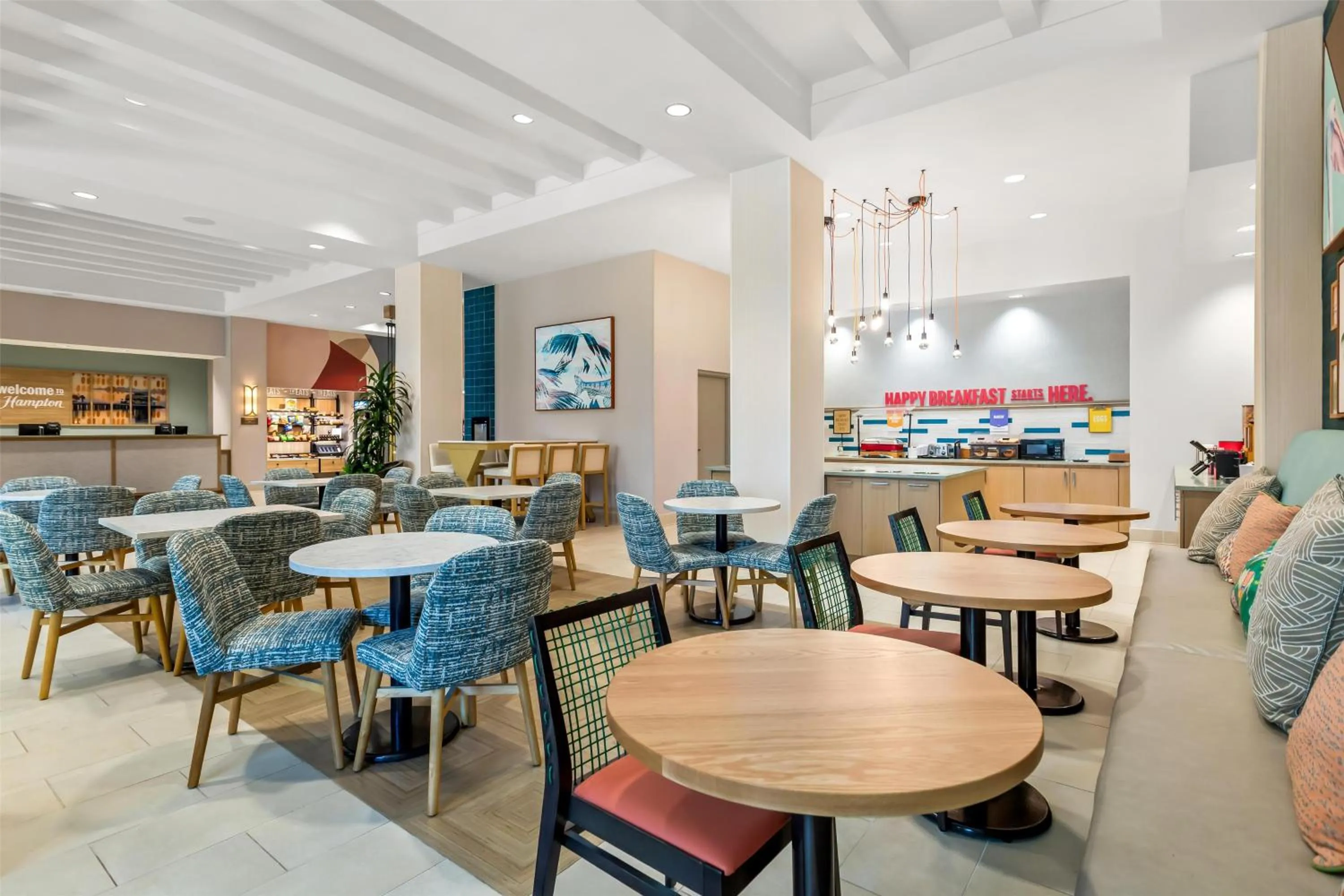 Breakfast in Hampton Inn & Suites St. Petersburg/Downtown