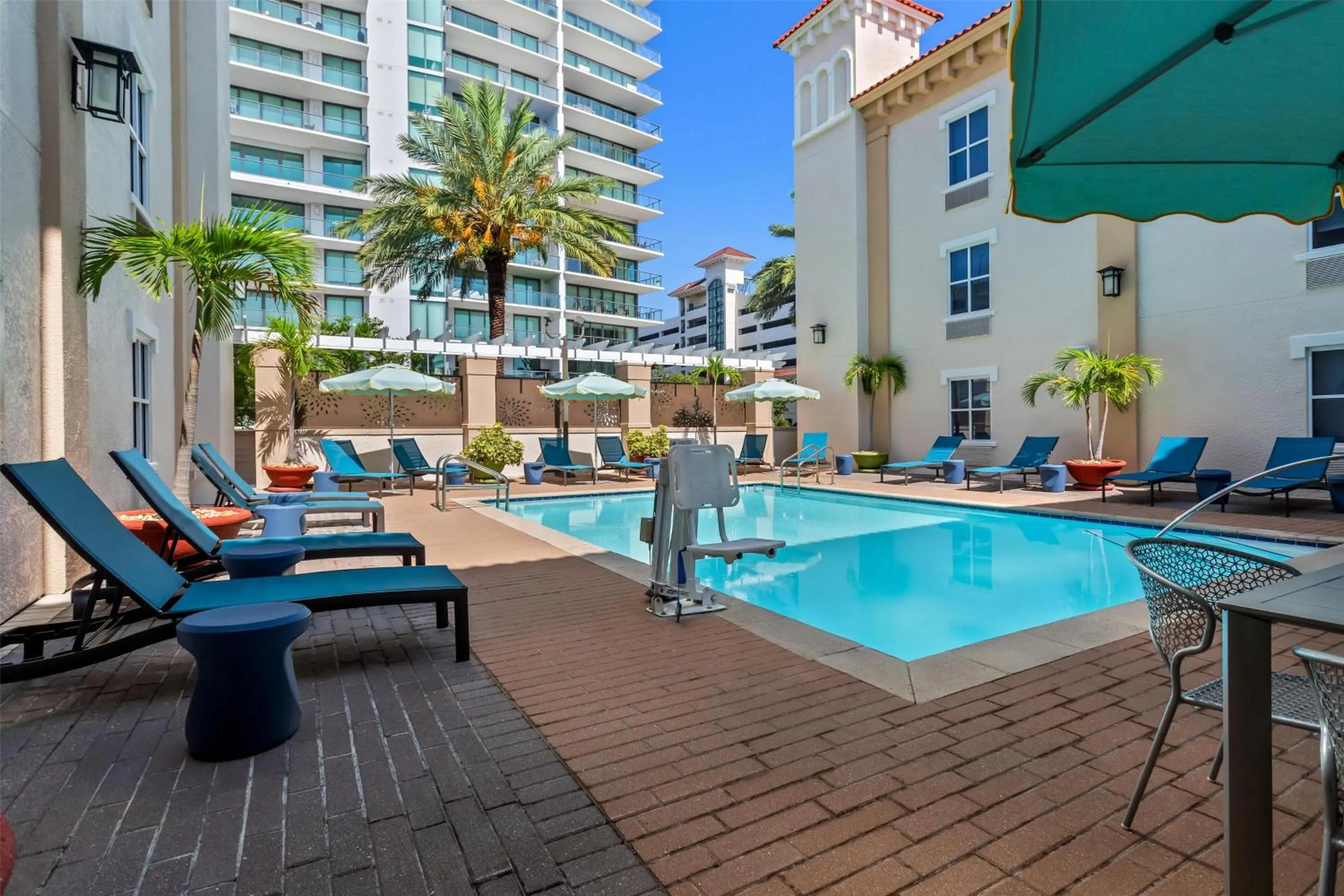 Pool view in Hampton Inn & Suites St. Petersburg/Downtown